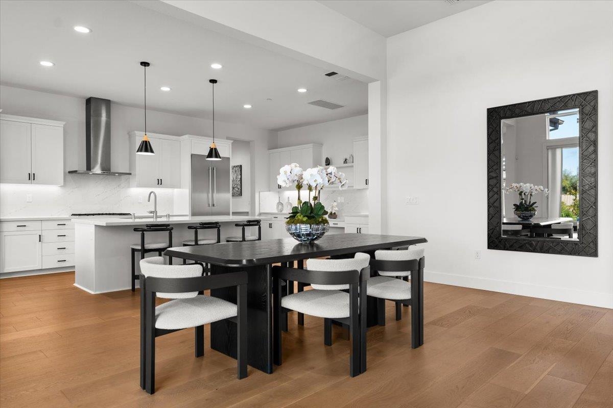 Detail Gallery Image 11 of 60 For 303 Emmet Pl, Concord,  CA 94521 - 5 Beds | 3/1 Baths