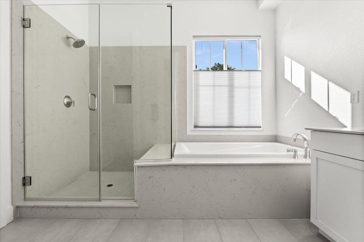 Detail Gallery Image 34 of 60 For 303 Emmet Pl, Concord,  CA 94521 - 5 Beds | 3/1 Baths