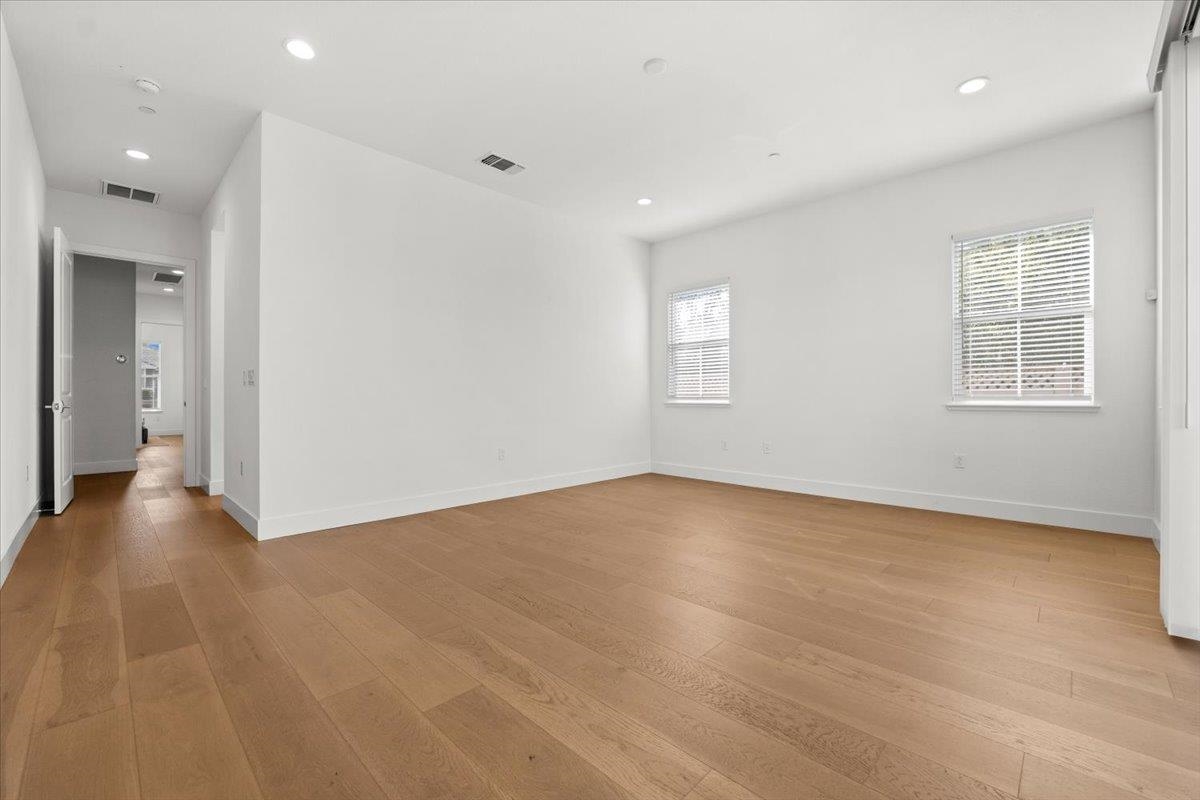 Detail Gallery Image 36 of 60 For 303 Emmet Pl, Concord,  CA 94521 - 5 Beds | 3/1 Baths