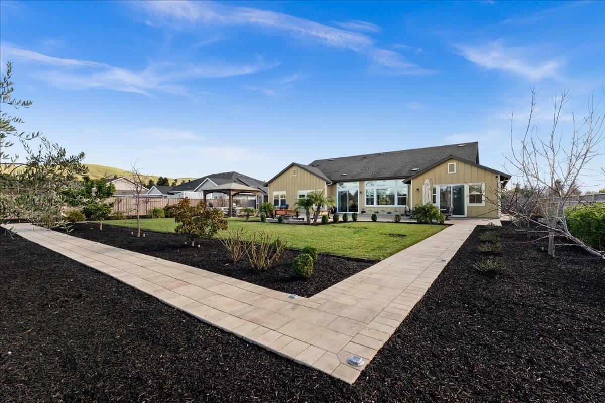 Detail Gallery Image 46 of 60 For 303 Emmet Pl, Concord,  CA 94521 - 5 Beds | 3/1 Baths