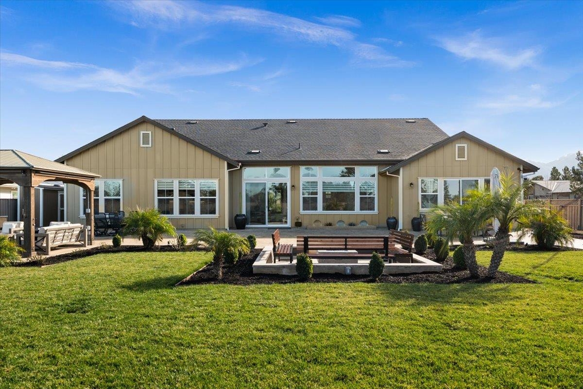 Detail Gallery Image 48 of 60 For 303 Emmet Pl, Concord,  CA 94521 - 5 Beds | 3/1 Baths