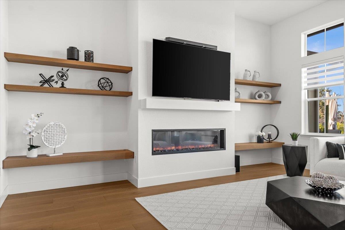 Detail Gallery Image 9 of 60 For 303 Emmet Pl, Concord,  CA 94521 - 5 Beds | 3/1 Baths