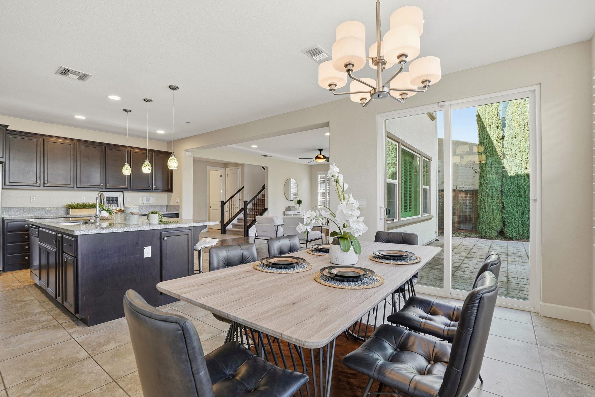 Detail Gallery Image 15 of 55 For 1110 S Vecindad St, Mountain House,  CA 95391 - 4 Beds | 3/1 Baths