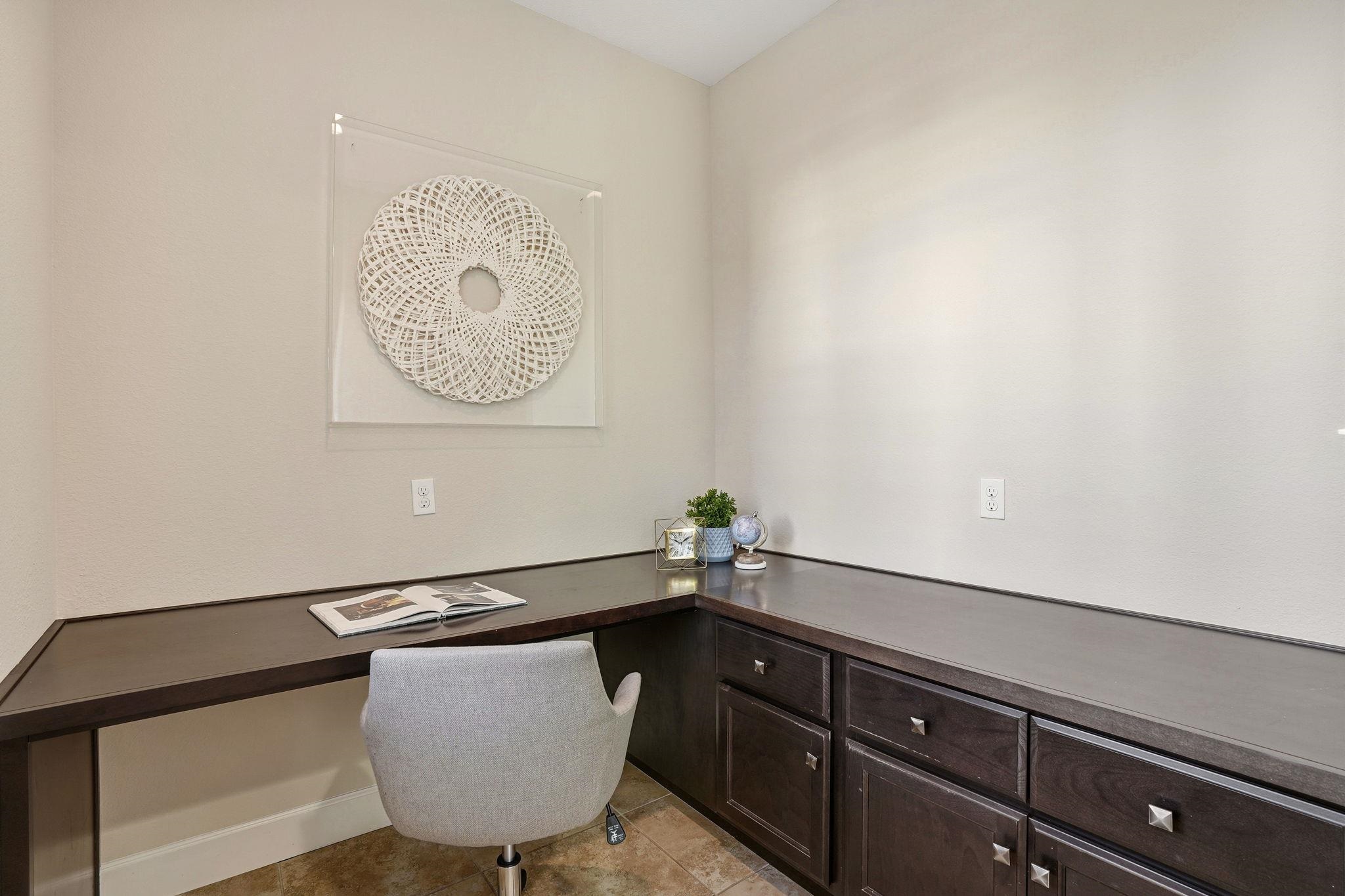 Detail Gallery Image 17 of 55 For 1110 S Vecindad St, Mountain House,  CA 95391 - 4 Beds | 3/1 Baths