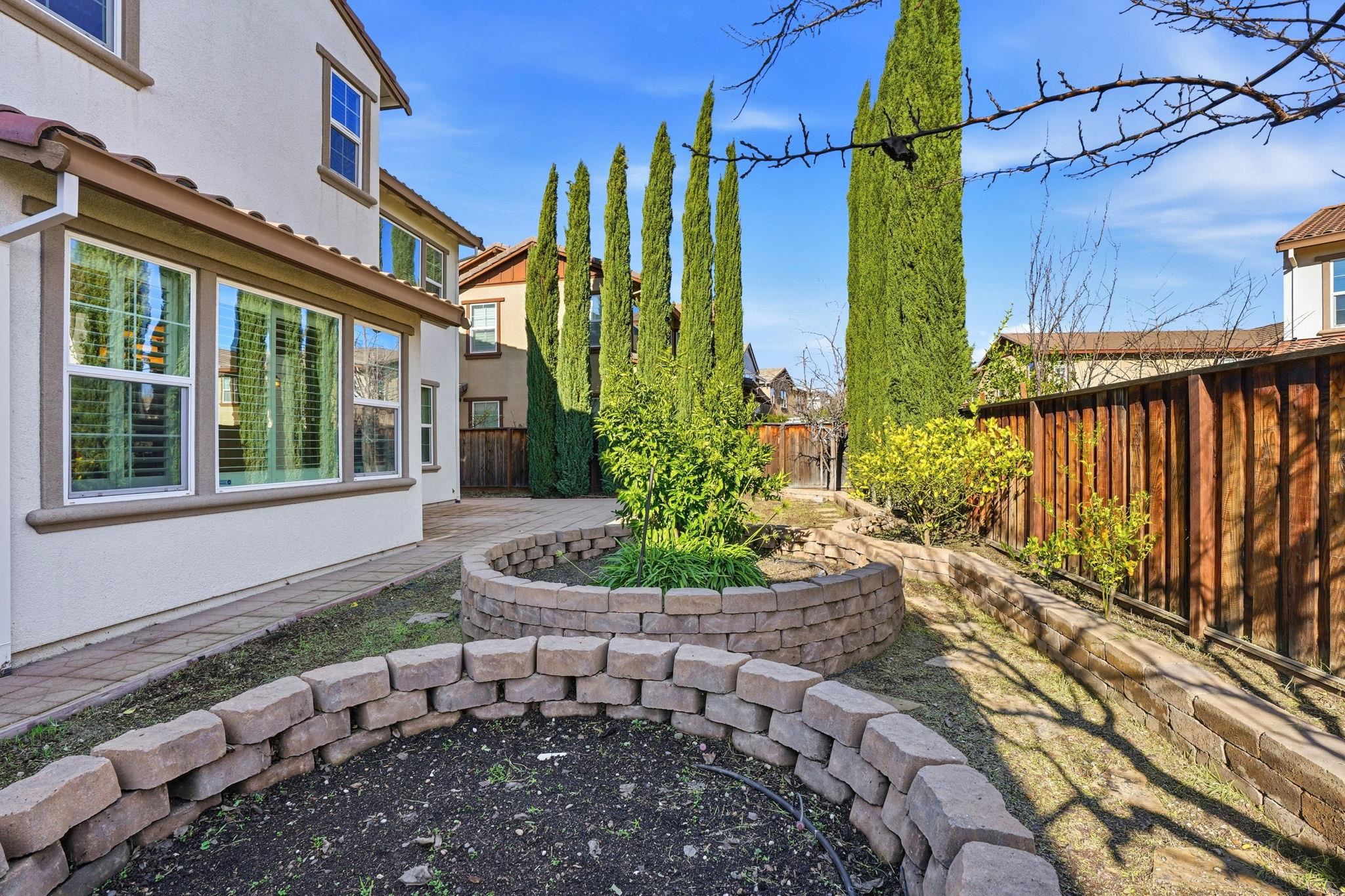 Detail Gallery Image 19 of 55 For 1110 S Vecindad St, Mountain House,  CA 95391 - 4 Beds | 3/1 Baths