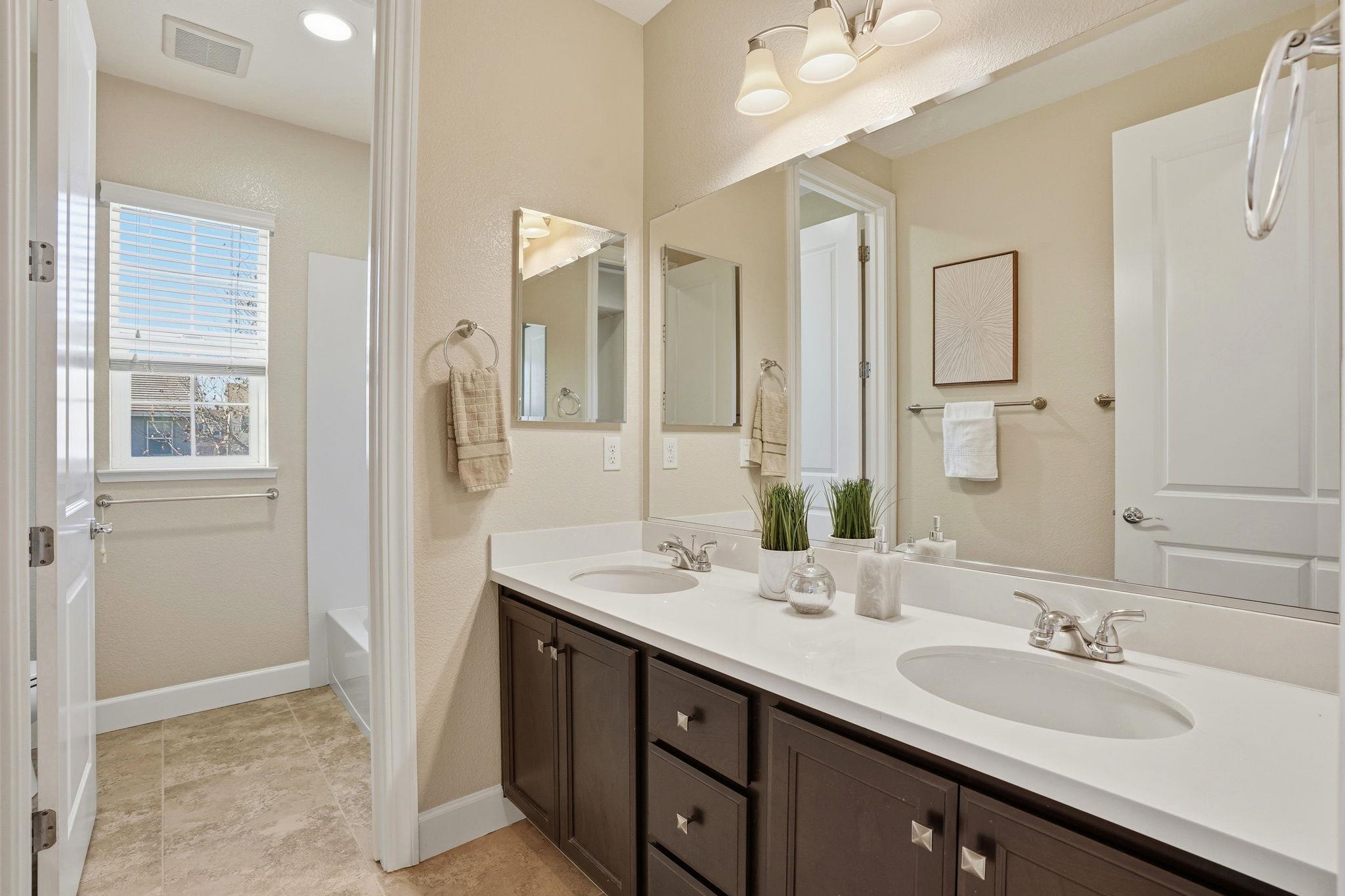 Detail Gallery Image 41 of 55 For 1110 S Vecindad St, Mountain House,  CA 95391 - 4 Beds | 3/1 Baths