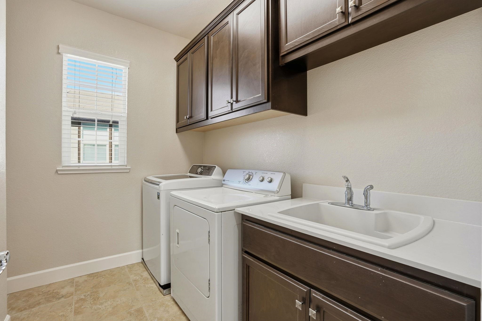 Detail Gallery Image 48 of 55 For 1110 S Vecindad St, Mountain House,  CA 95391 - 4 Beds | 3/1 Baths