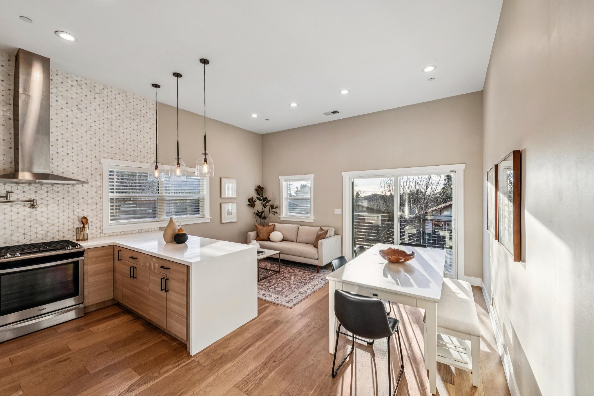 Detail Gallery Image 13 of 44 For 5169 Trask St, Oakland,  CA 94601 - 3 Beds | 2 Baths