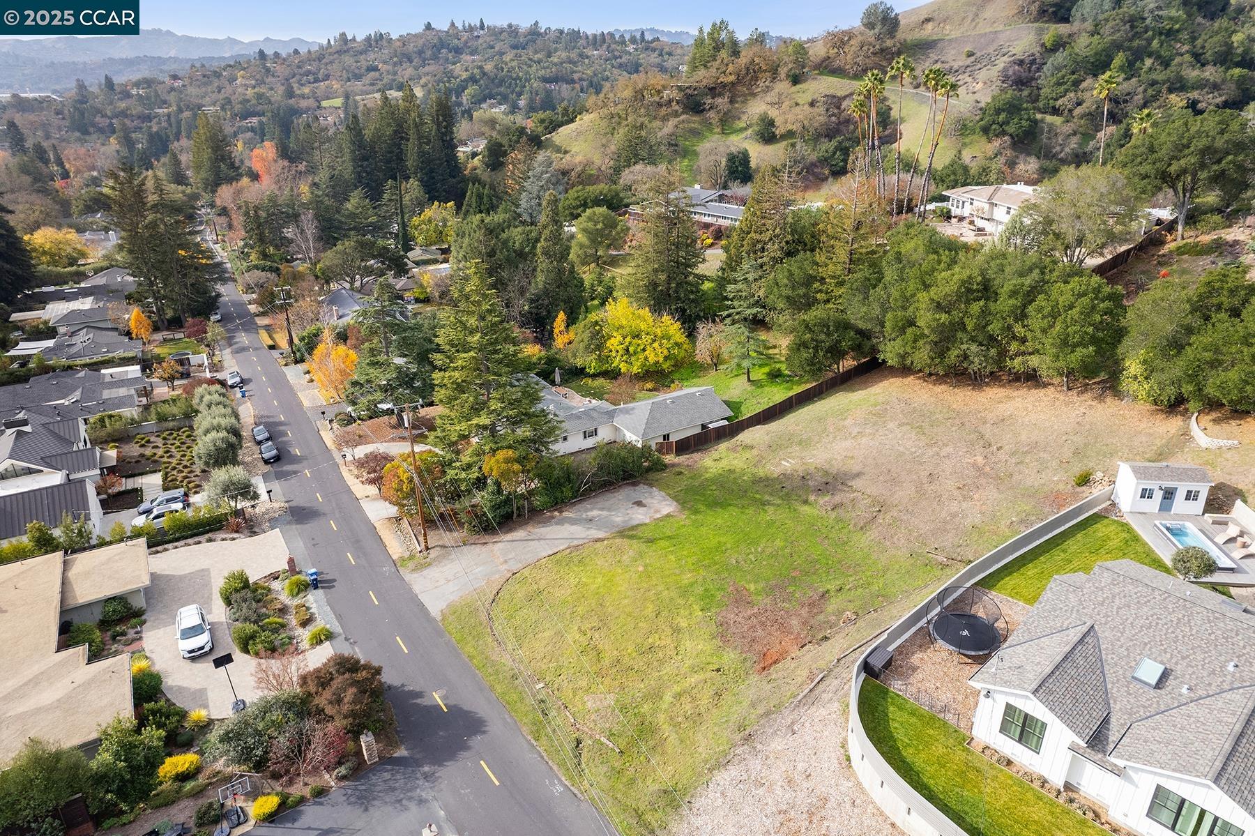 Detail Gallery Image 6 of 10 For 1183 Glen Rd, Lafayette,  CA 94549 - – Beds | – Baths