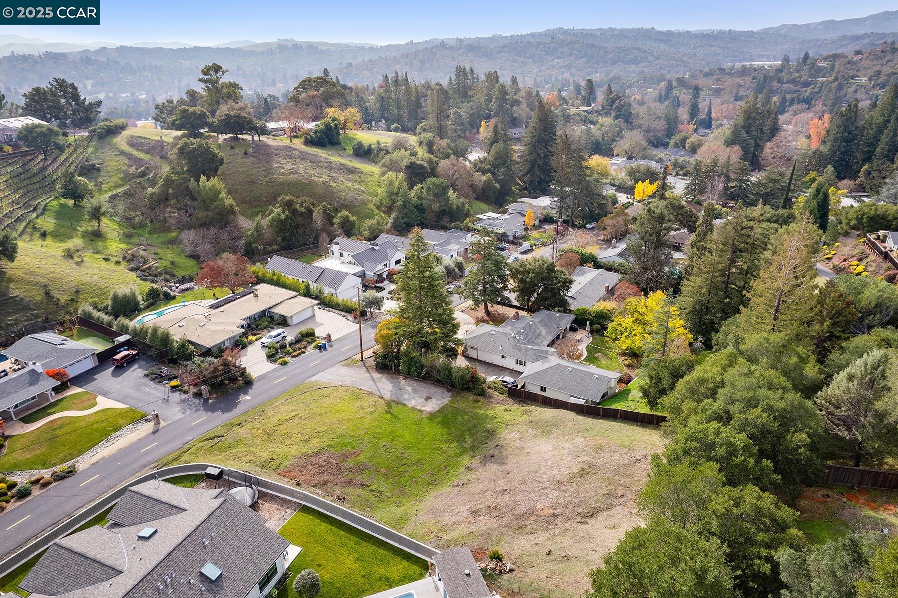 Detail Gallery Image 9 of 10 For 1183 Glen Rd, Lafayette,  CA 94549 - – Beds | – Baths