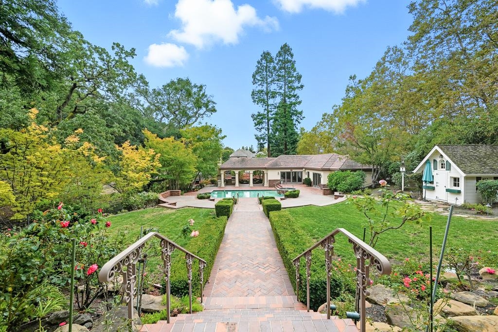 Detail Gallery Image 11 of 60 For 41&81 Willow Creek Ln, Danville,  CA 94506 - 6 Beds | 6/2 Baths