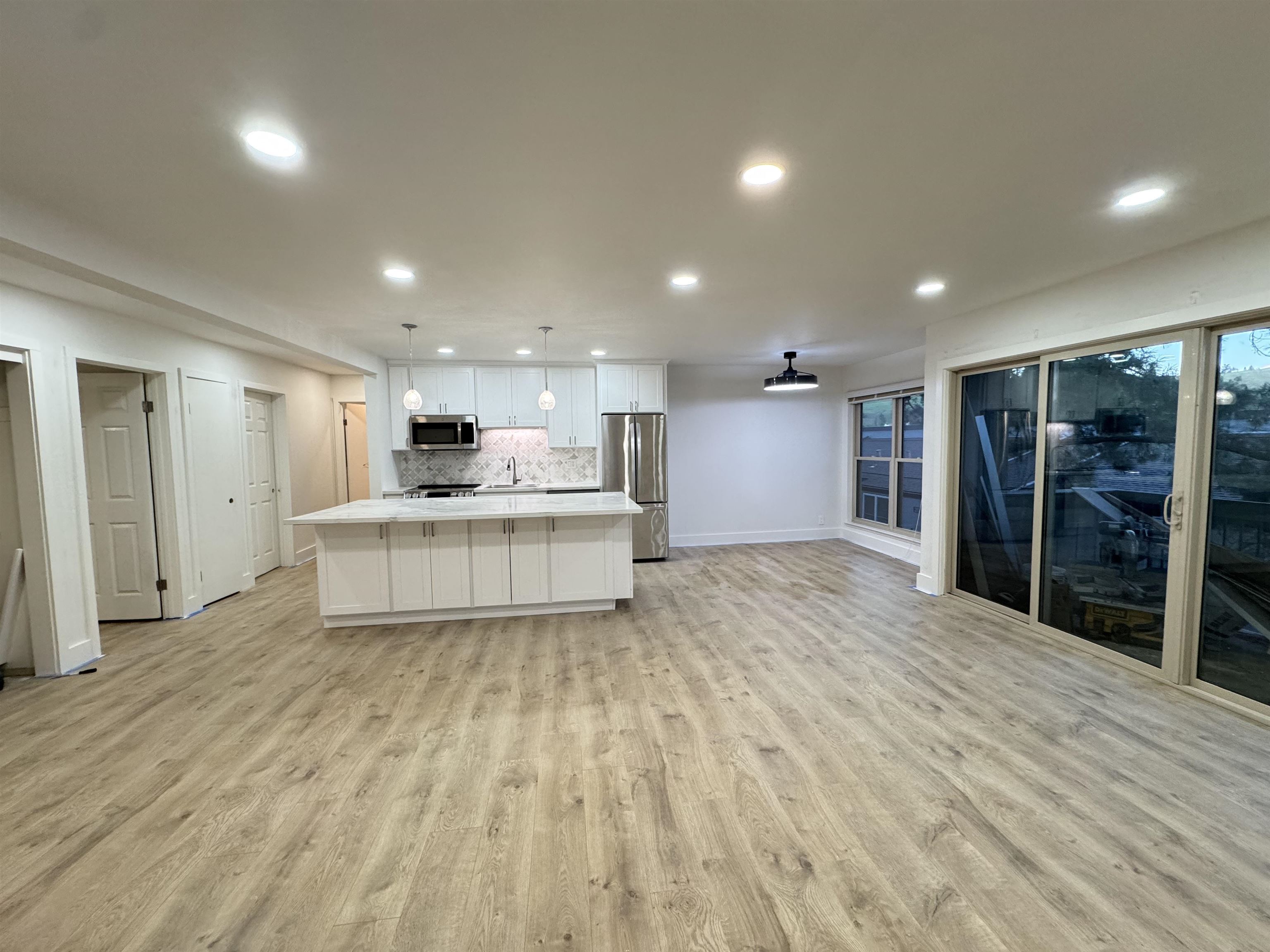 Detail Gallery Image 5 of 9 For 2083 Ascot Dr #131,  Moraga,  CA 94556 - 3 Beds | 2 Baths