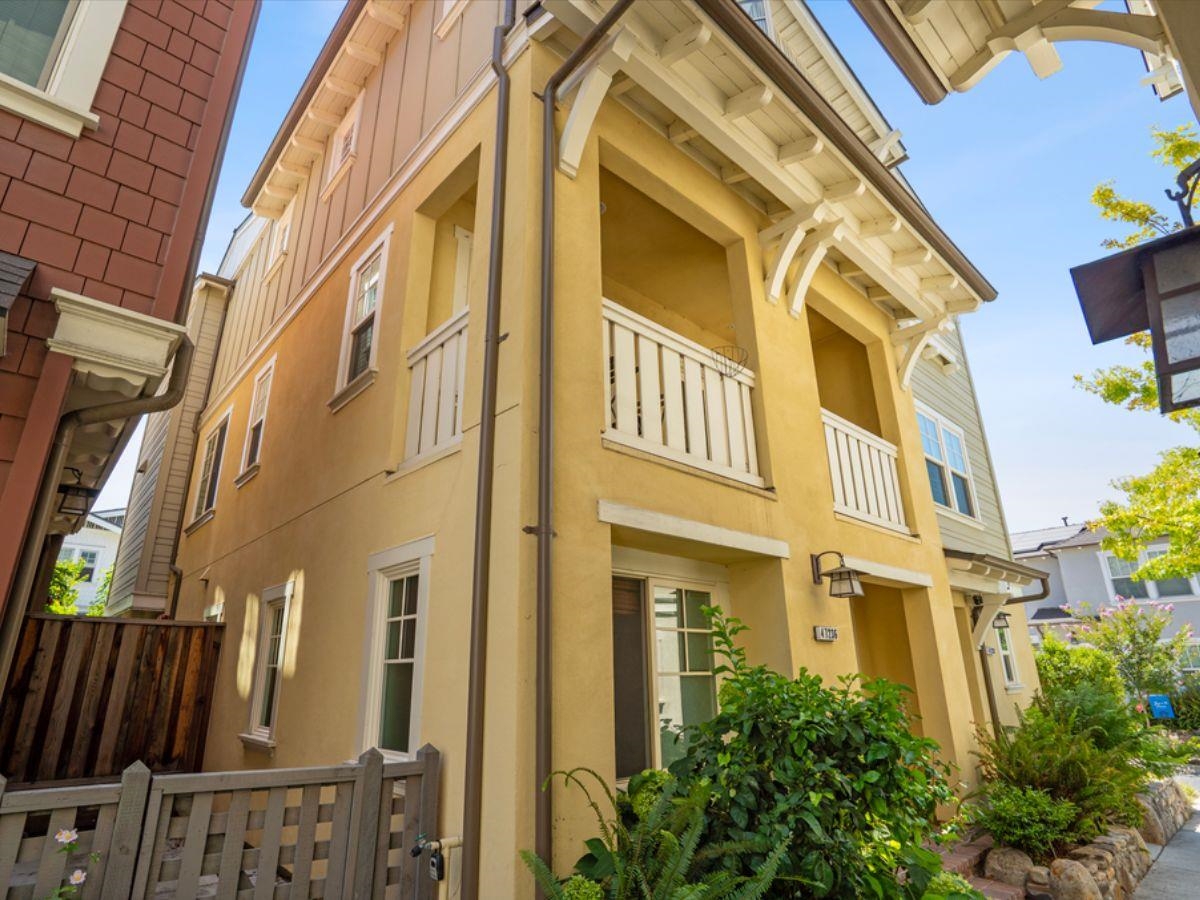 Detail Gallery Image 2 of 52 For 47236 Cavanaugh Cmn, Fremont,  CA 94539 - 4 Beds | 3/1 Baths