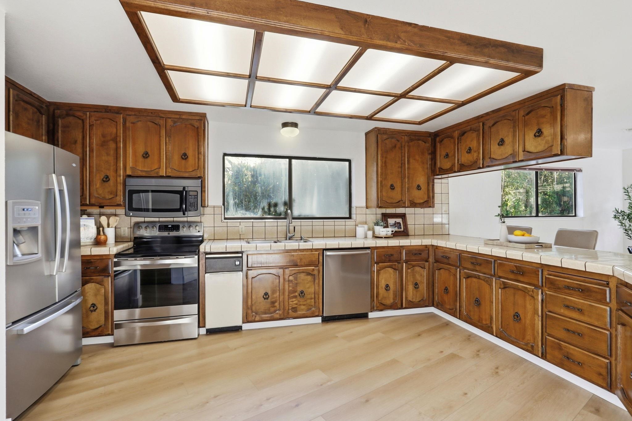 Detail Gallery Image 14 of 60 For 22670 San Juan Rd, Cupertino,  CA 95014 - 4 Beds | 2/1 Baths