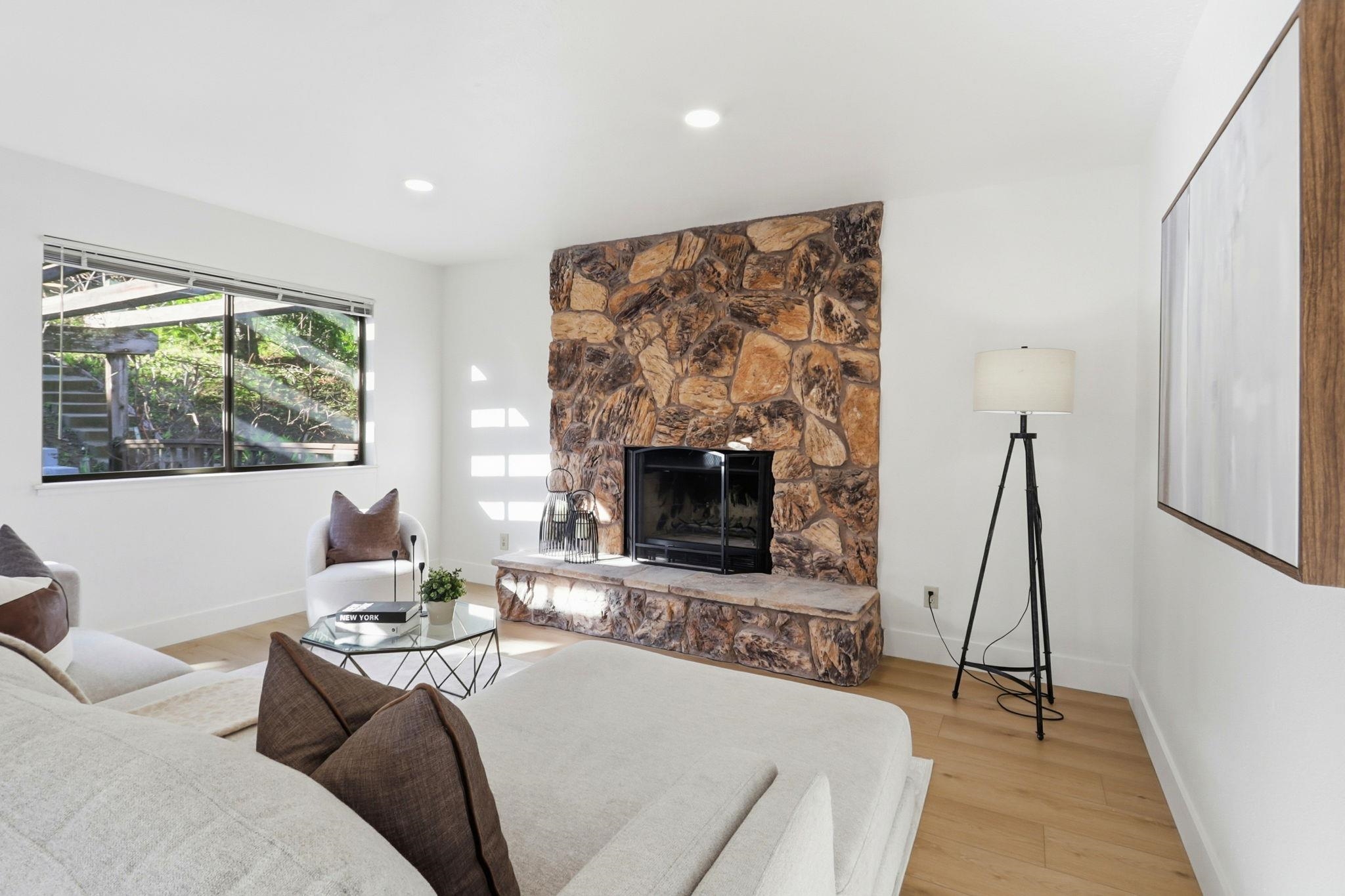 Detail Gallery Image 8 of 60 For 22670 San Juan Rd, Cupertino,  CA 95014 - 4 Beds | 2/1 Baths