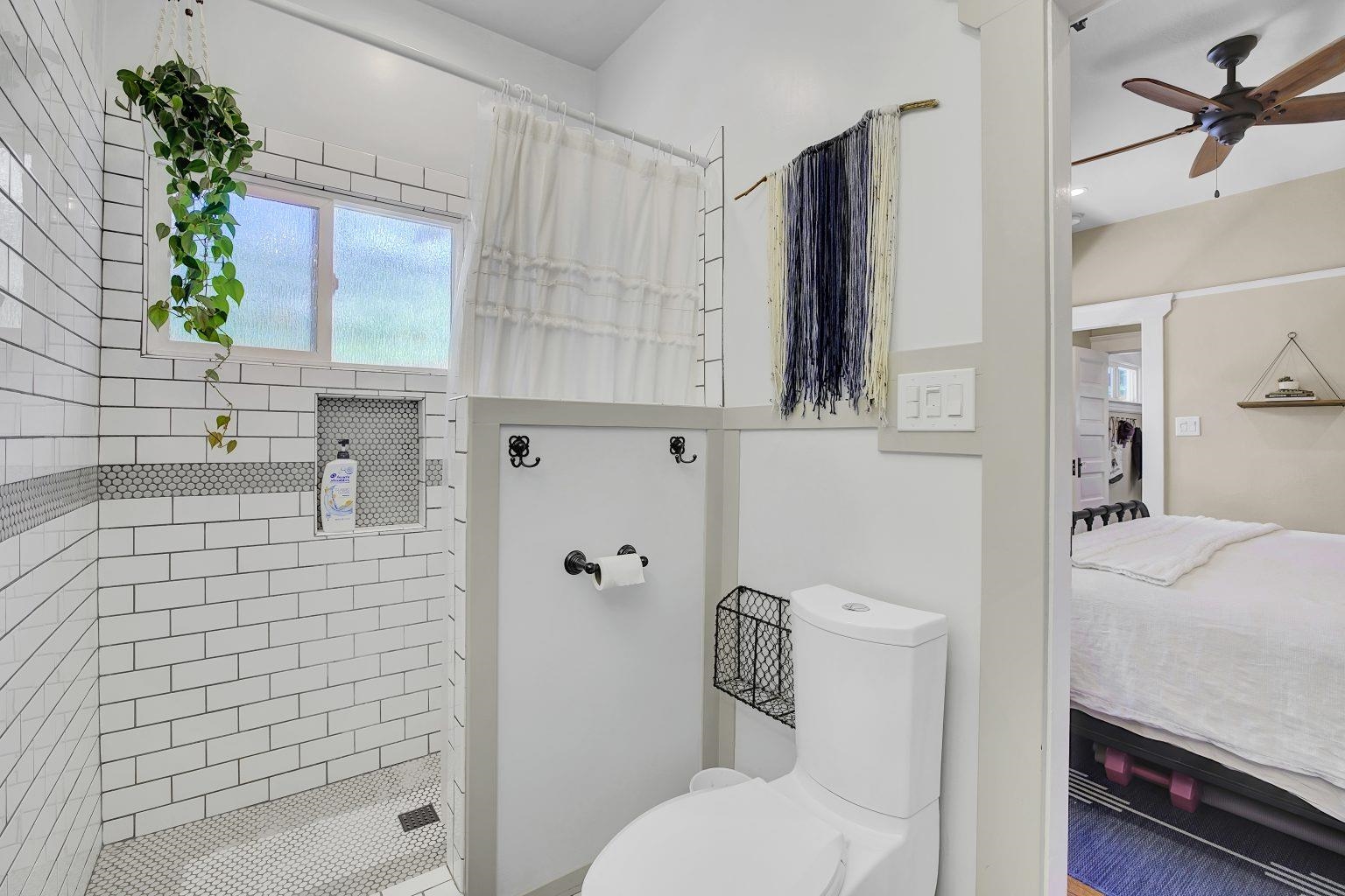 Detail Gallery Image 16 of 39 For 1215 Castro St, Martinez,  CA 94553 - 3 Beds | 2 Baths