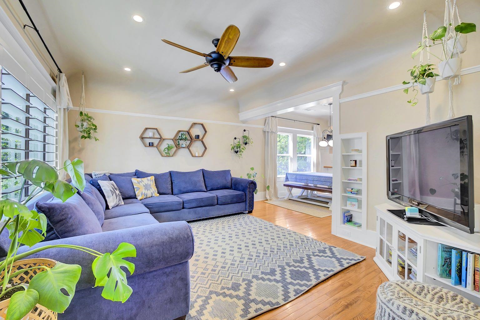 Detail Gallery Image 5 of 39 For 1215 Castro St, Martinez,  CA 94553 - 3 Beds | 2 Baths