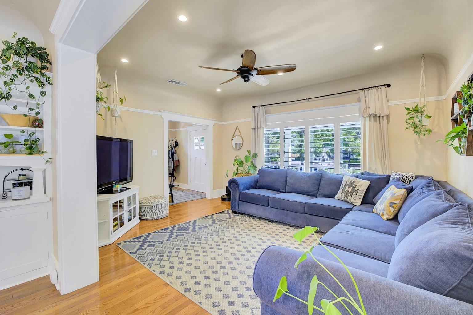 Detail Gallery Image 6 of 39 For 1215 Castro St, Martinez,  CA 94553 - 3 Beds | 2 Baths