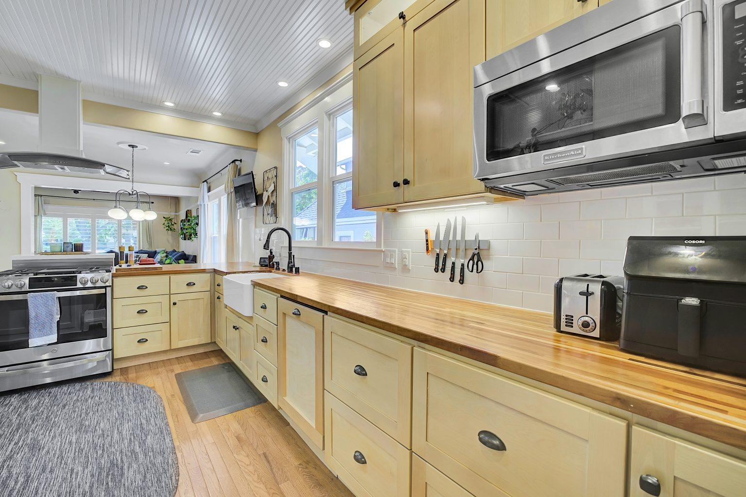 Detail Gallery Image 10 of 39 For 1215 Castro St, Martinez,  CA 94553 - 3 Beds | 2 Baths