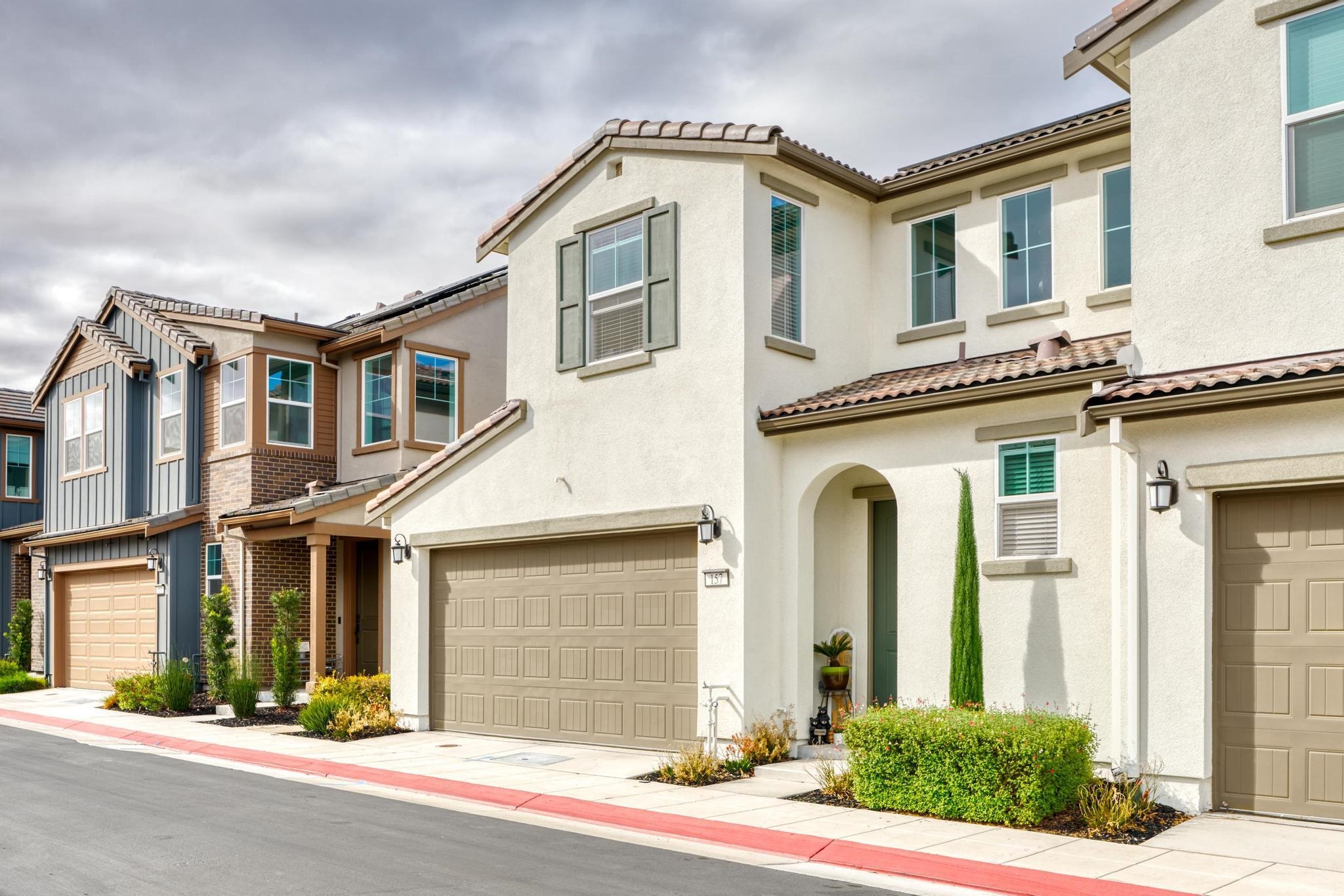 Detail Gallery Image 4 of 36 For 157 E Frost Dr, Mountain House,  CA 95391 - 3 Beds | 2/1 Baths