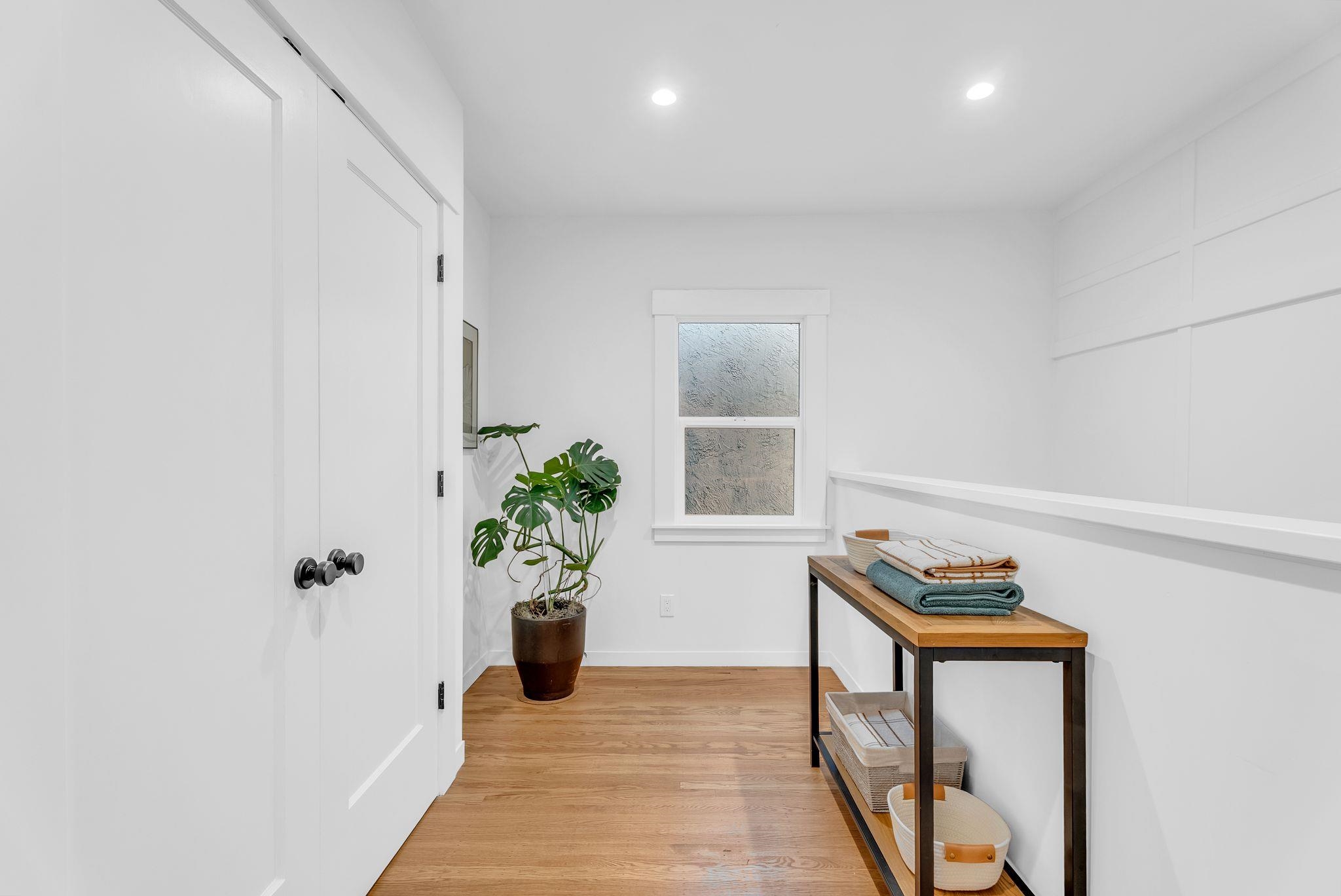 Detail Gallery Image 13 of 36 For 5914 Martin Luther King Jr Way, Oakland,  CA 94609 - 4 Beds | 3 Baths