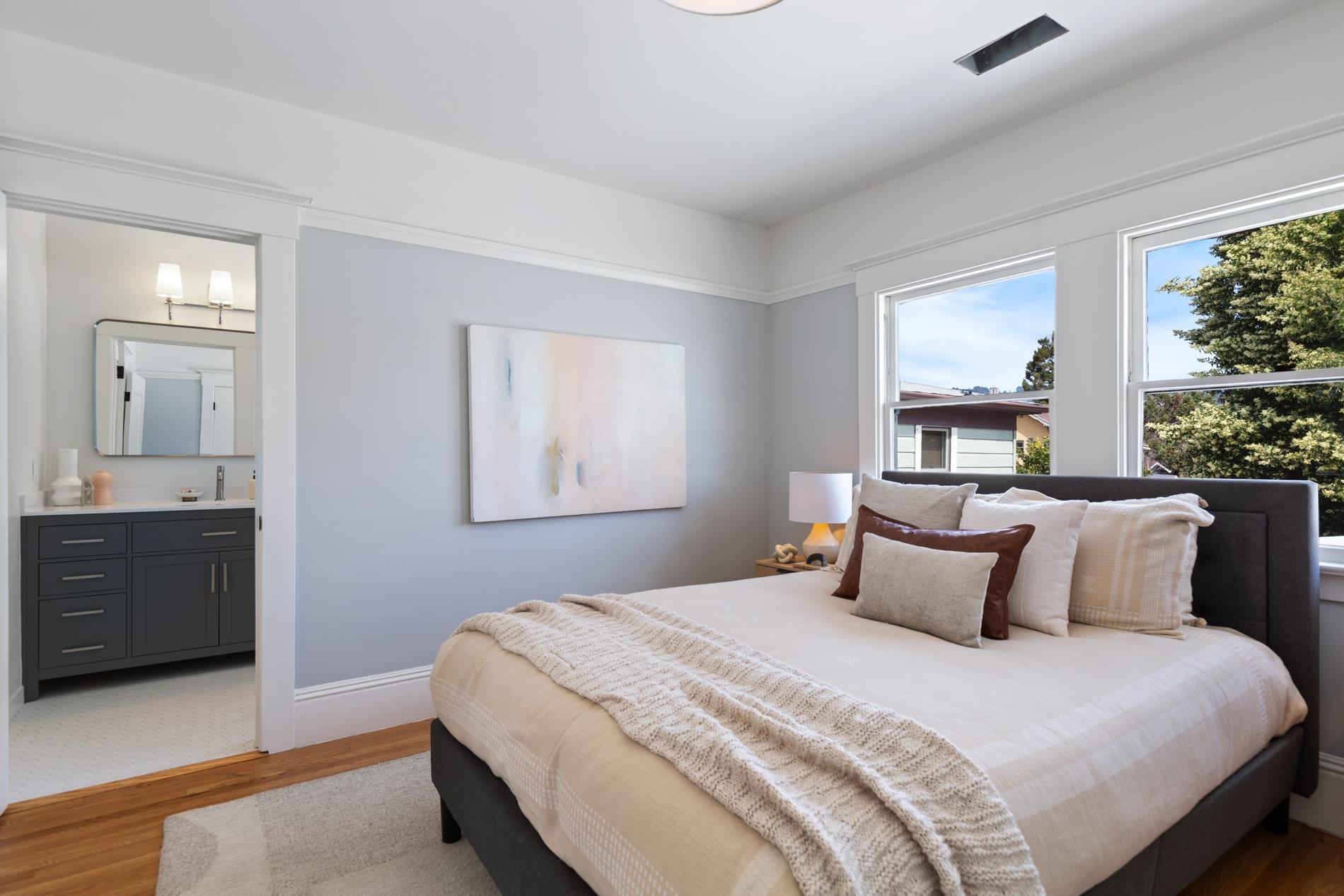 Detail Gallery Image 30 of 36 For 5914 Martin Luther King Jr Way, Oakland,  CA 94609 - 4 Beds | 3 Baths