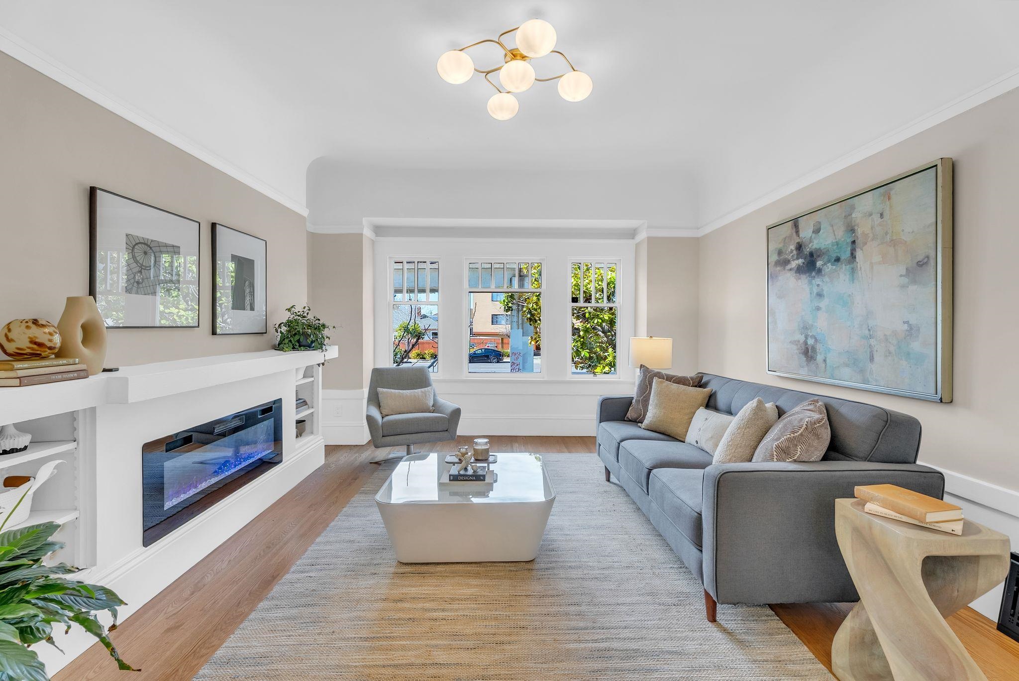 Detail Gallery Image 6 of 36 For 5914 Martin Luther King Jr Way, Oakland,  CA 94609 - 4 Beds | 3 Baths