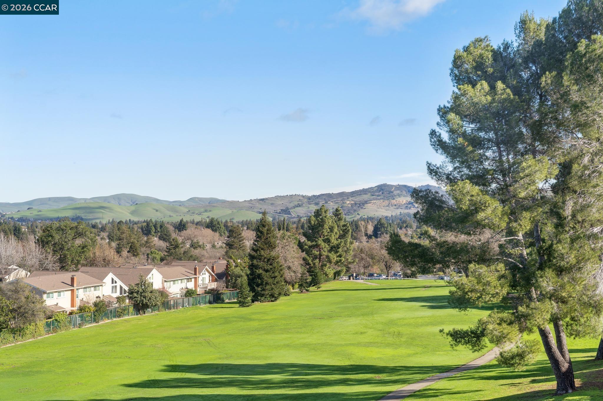 Photo #2: 41120362 Listing: Photo #2