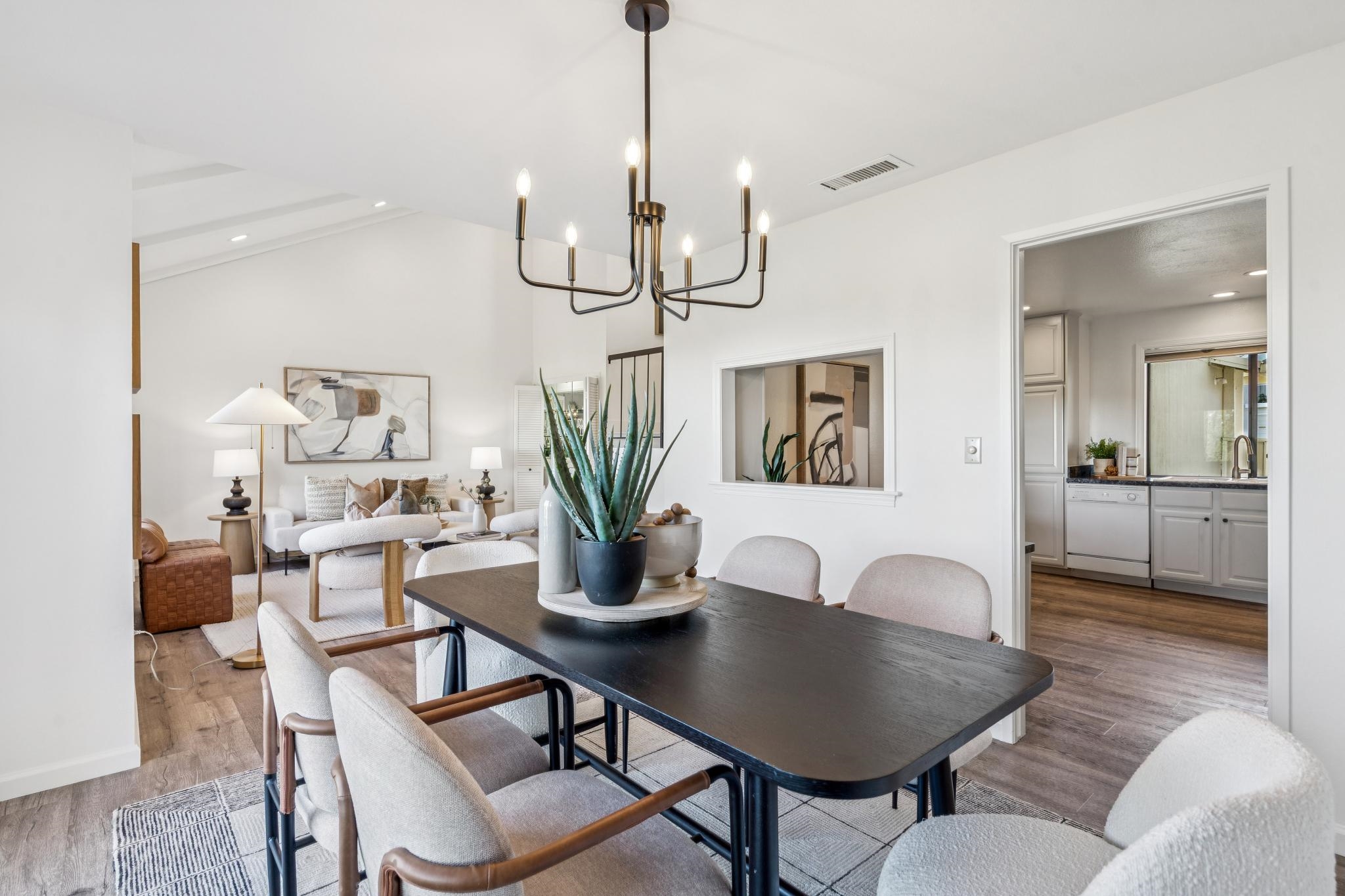 Detail Gallery Image 14 of 53 For 1500 Siskiyou Dr, Walnut Creek,  CA 94598 - 3 Beds | 2/1 Baths