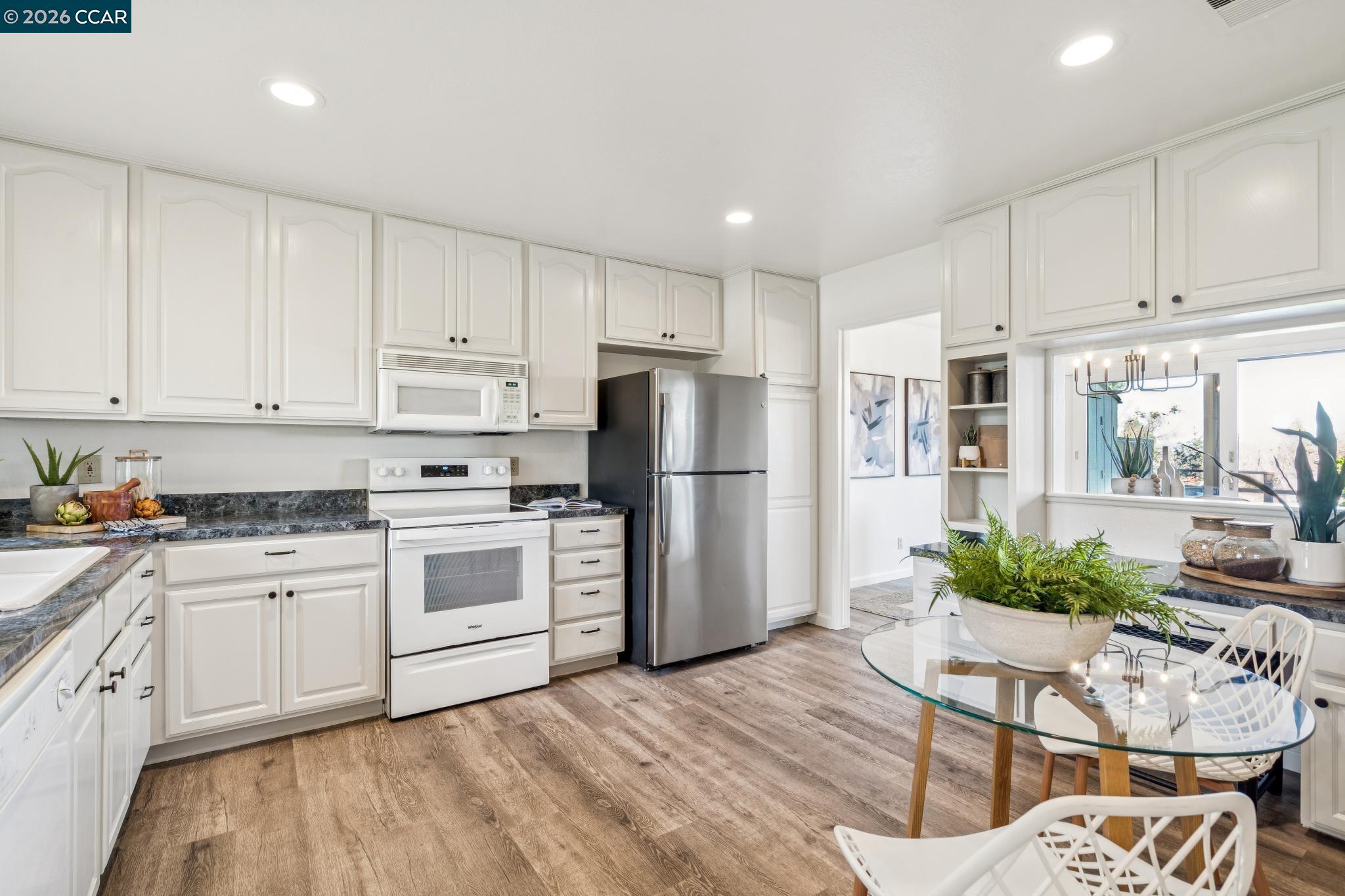 Photo #17: 41120362 Listing: Photo #17