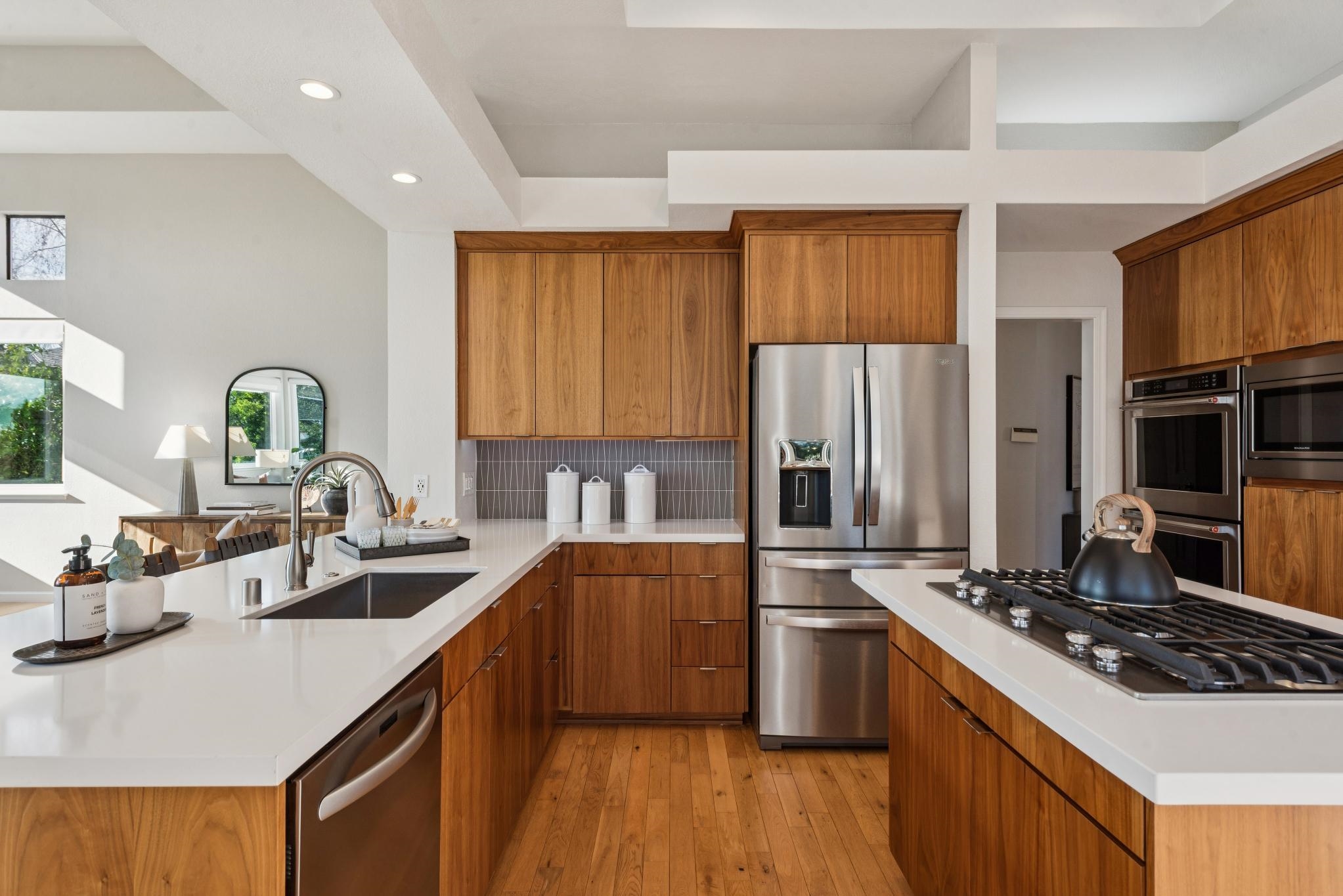 Detail Gallery Image 16 of 60 For 5121 Pinecrest Dr, Oakland,  CA 94605 - 4 Beds | 3 Baths