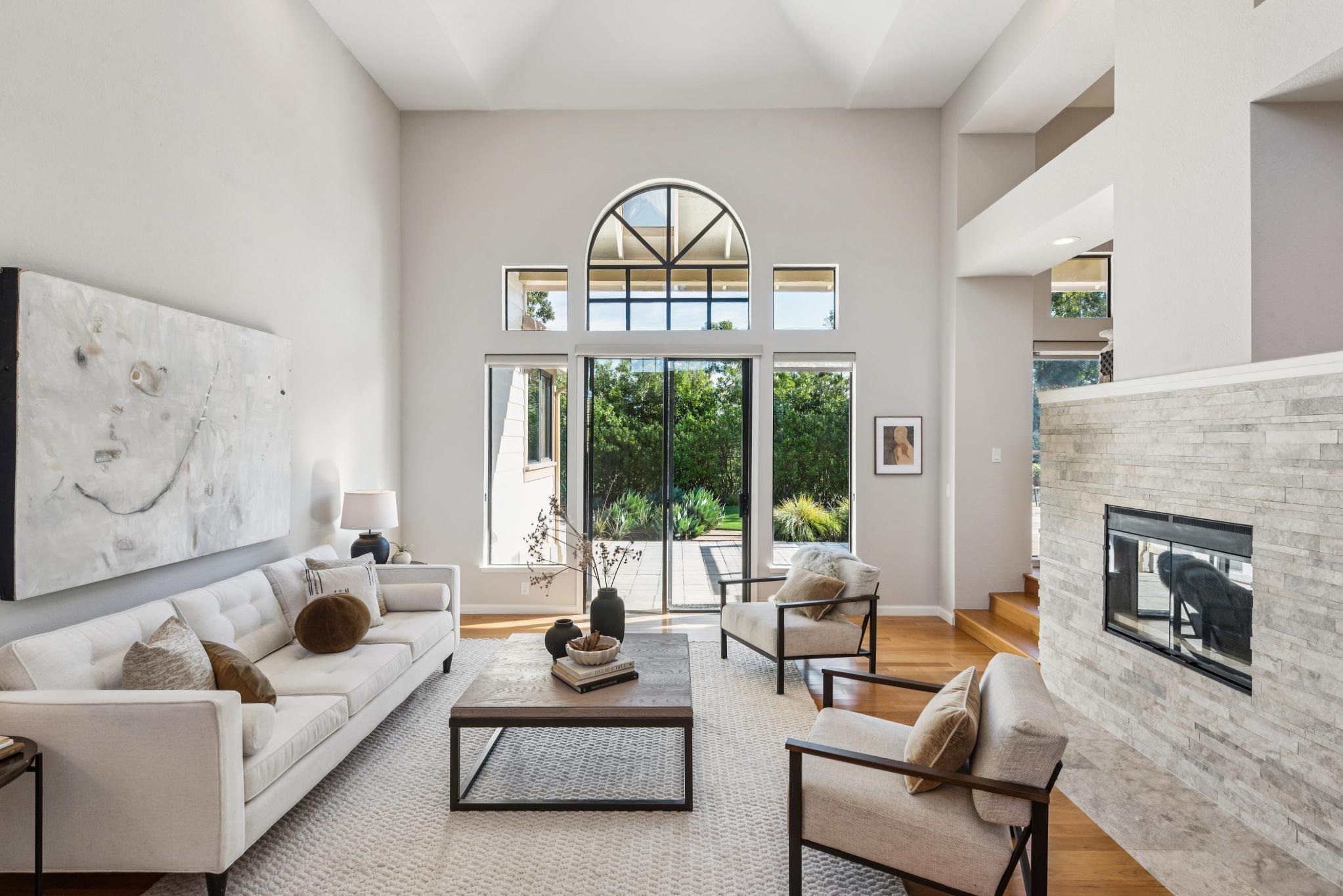 Detail Gallery Image 3 of 60 For 5121 Pinecrest Dr, Oakland,  CA 94605 - 4 Beds | 3 Baths