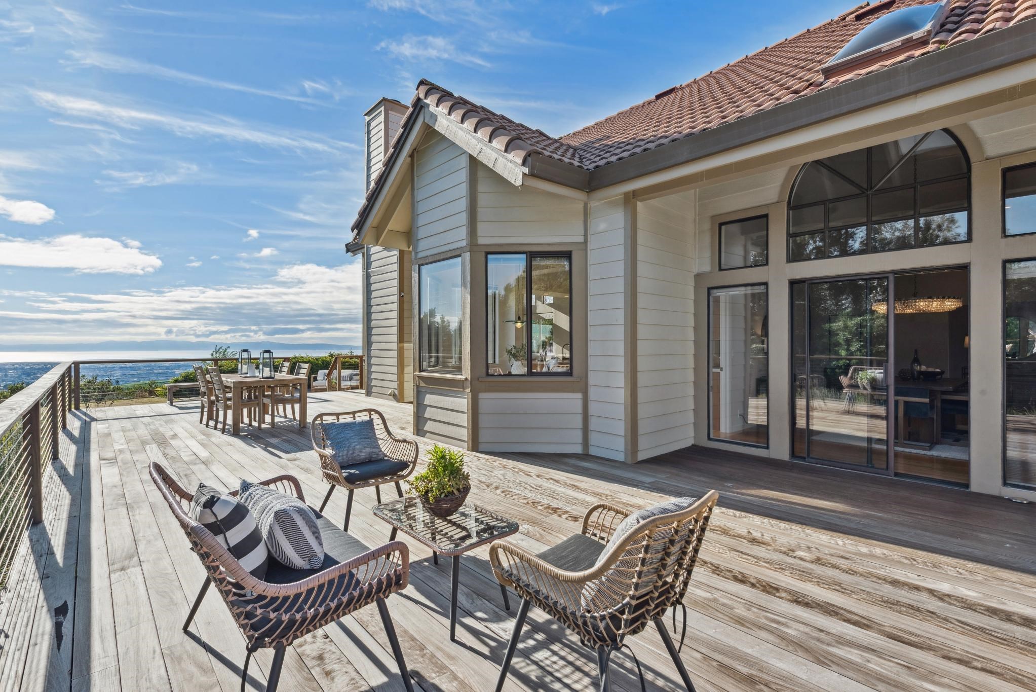 Detail Gallery Image 5 of 60 For 5121 Pinecrest Dr, Oakland,  CA 94605 - 4 Beds | 3 Baths