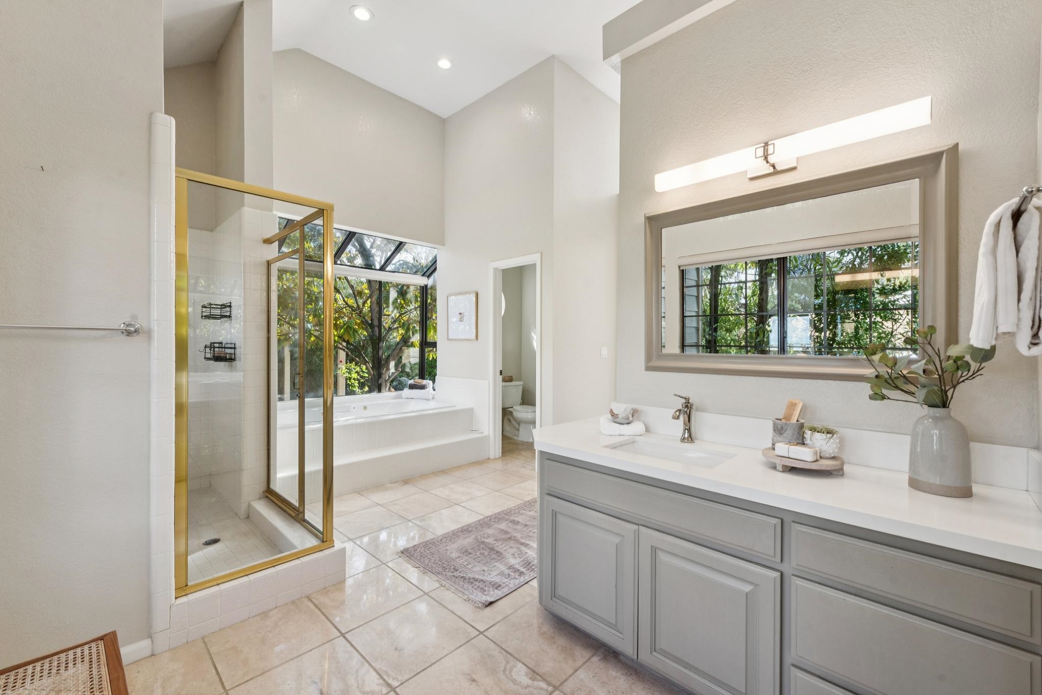 Detail Gallery Image 47 of 60 For 5121 Pinecrest Dr, Oakland,  CA 94605 - 4 Beds | 3 Baths