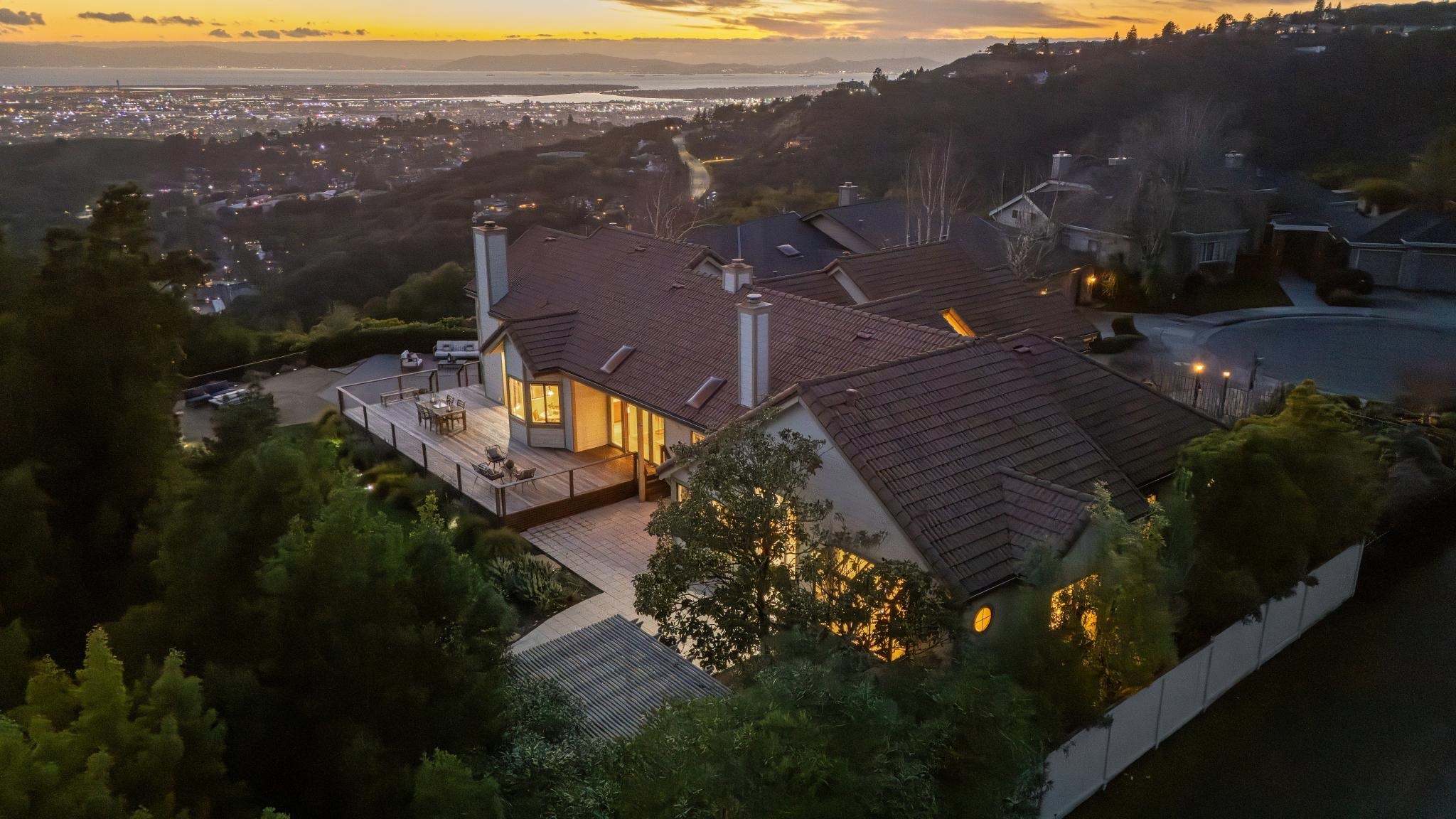 Detail Gallery Image 59 of 60 For 5121 Pinecrest Dr, Oakland,  CA 94605 - 4 Beds | 3 Baths