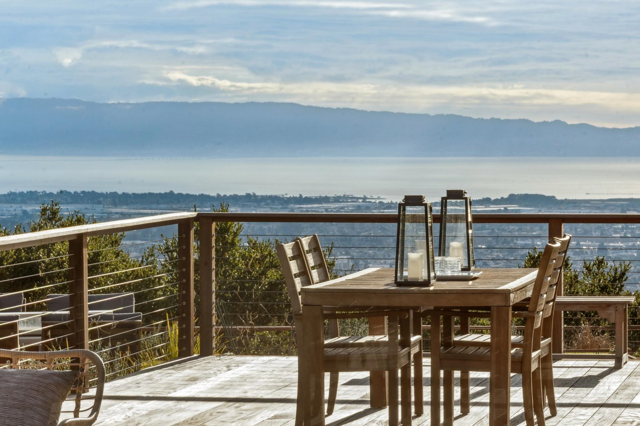 Detail Gallery Image 7 of 60 For 5121 Pinecrest Dr, Oakland,  CA 94605 - 4 Beds | 3 Baths