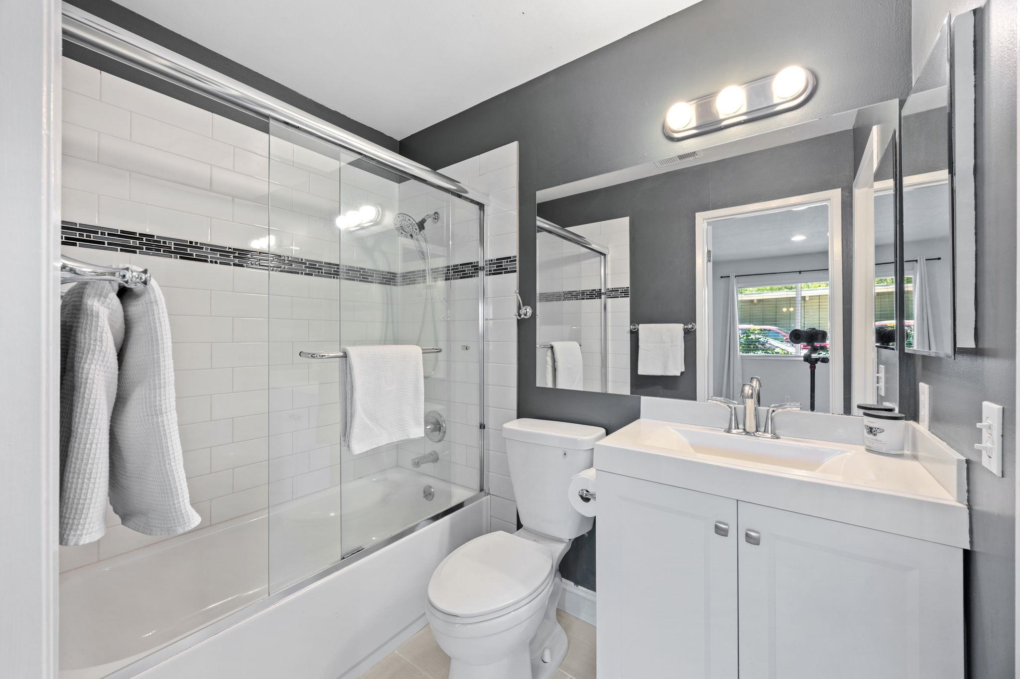 Detail Gallery Image 4 of 30 For 2749 Fountainhead Dr, San Ramon,  CA 94583 - 2 Beds | 1/1 Baths