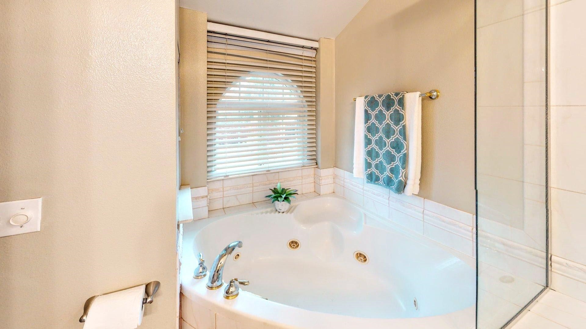 Detail Gallery Image 16 of 35 For 4252 El Cerrito Rd, Concord,  CA 94518 - 4 Beds | 3 Baths