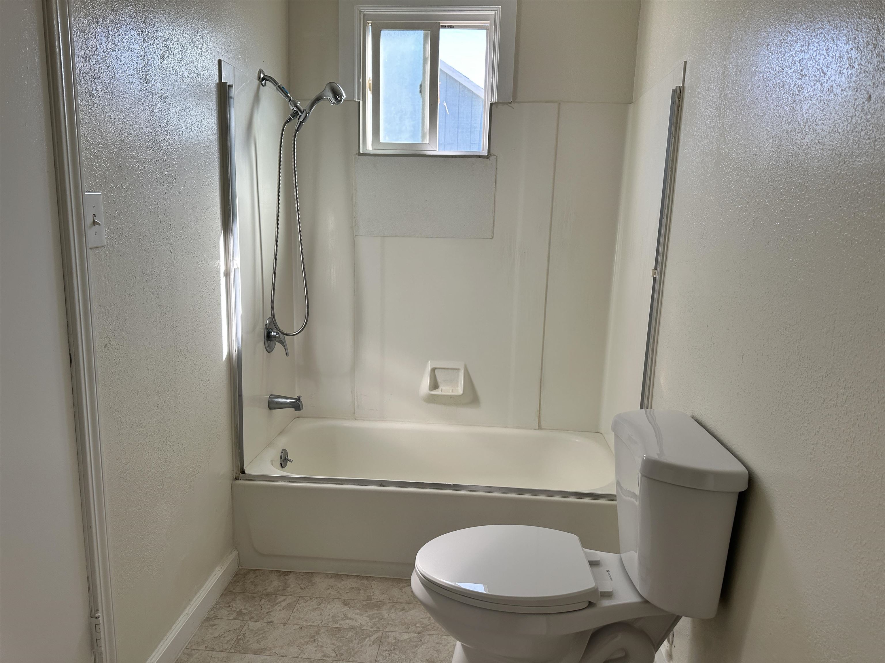 Detail Gallery Image 12 of 17 For 1800 Post Ave, San Pablo,  CA 94806 - 2 Beds | 1 Baths