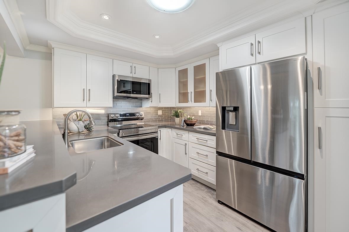 Detail Gallery Image 3 of 53 For 1708 Oakmont Dr #1,  Walnut Creek,  CA 94595 - 2 Beds | 1 Baths