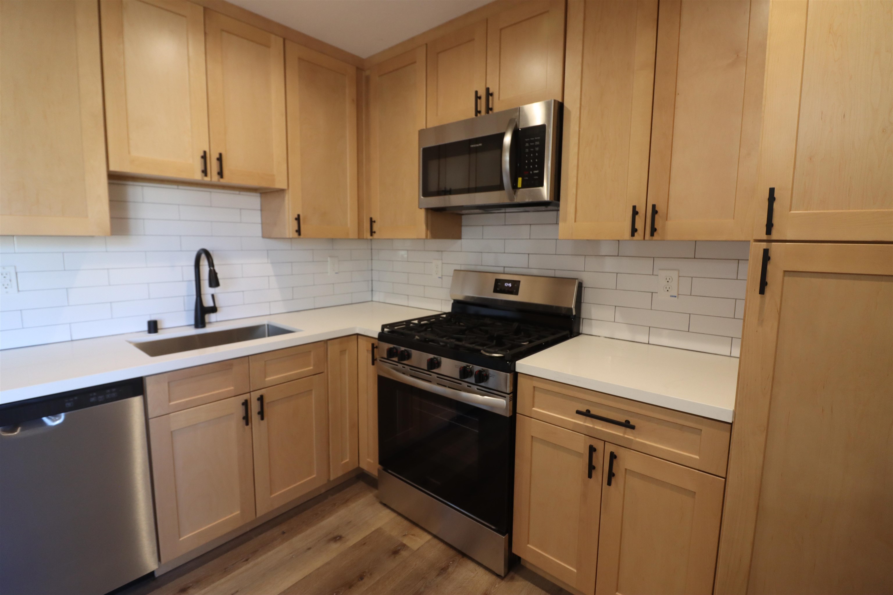 Photo #4: 41120373 Listing: Photo #4