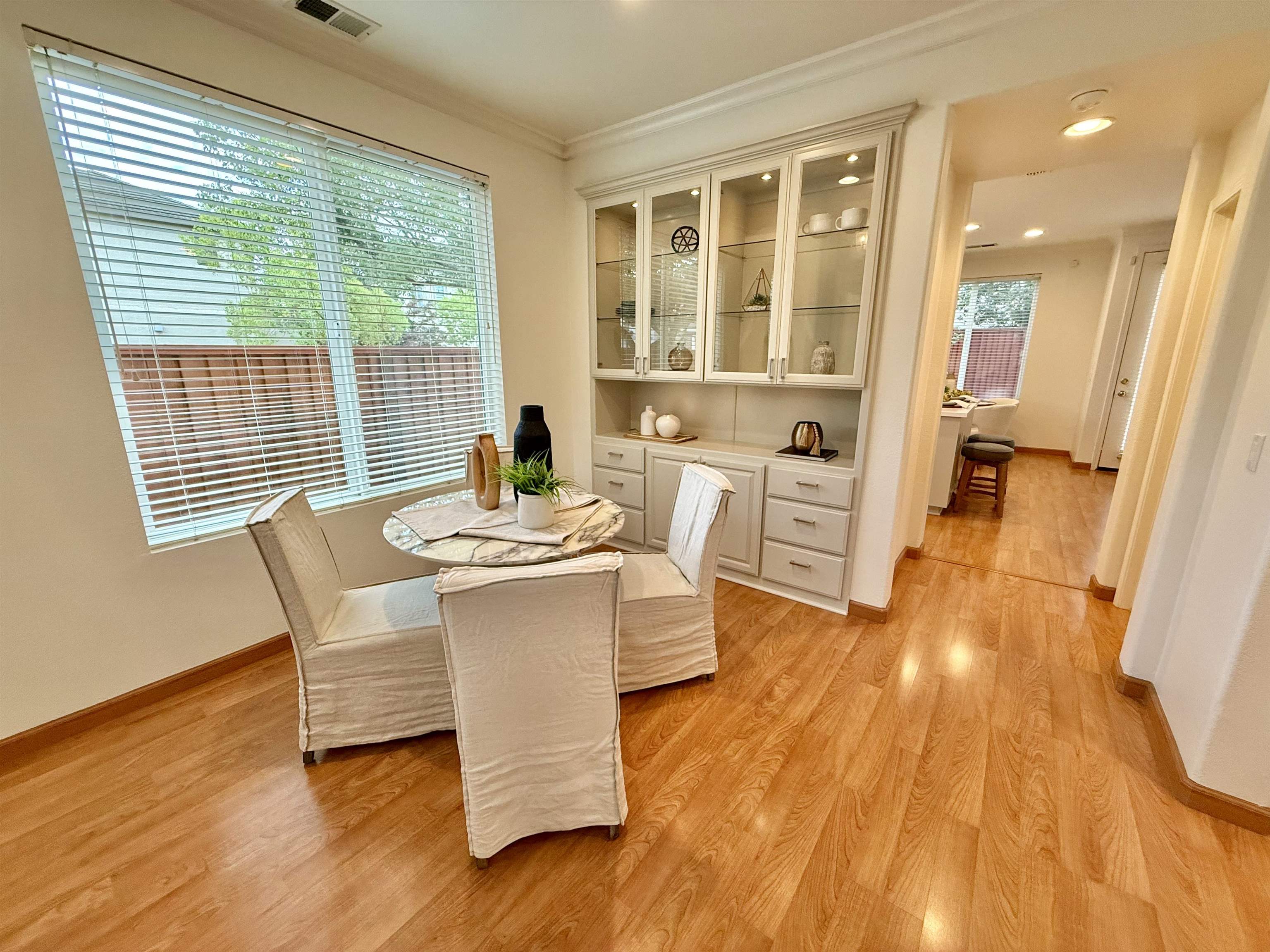 Detail Gallery Image 10 of 49 For 2712 Chocolate St, Pleasanton,  CA 94588 - 4 Beds | 2/1 Baths