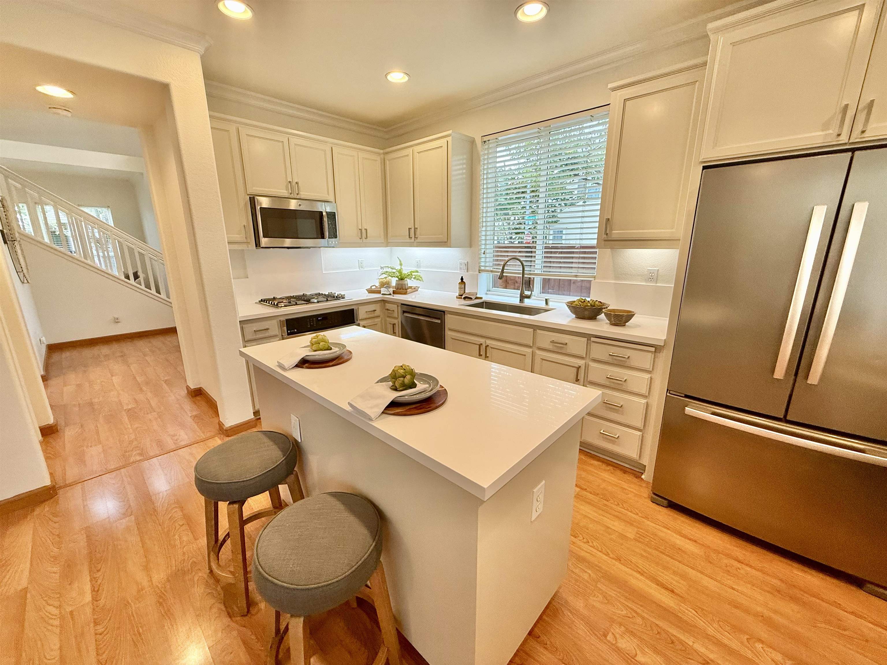 Detail Gallery Image 12 of 49 For 2712 Chocolate St, Pleasanton,  CA 94588 - 4 Beds | 2/1 Baths