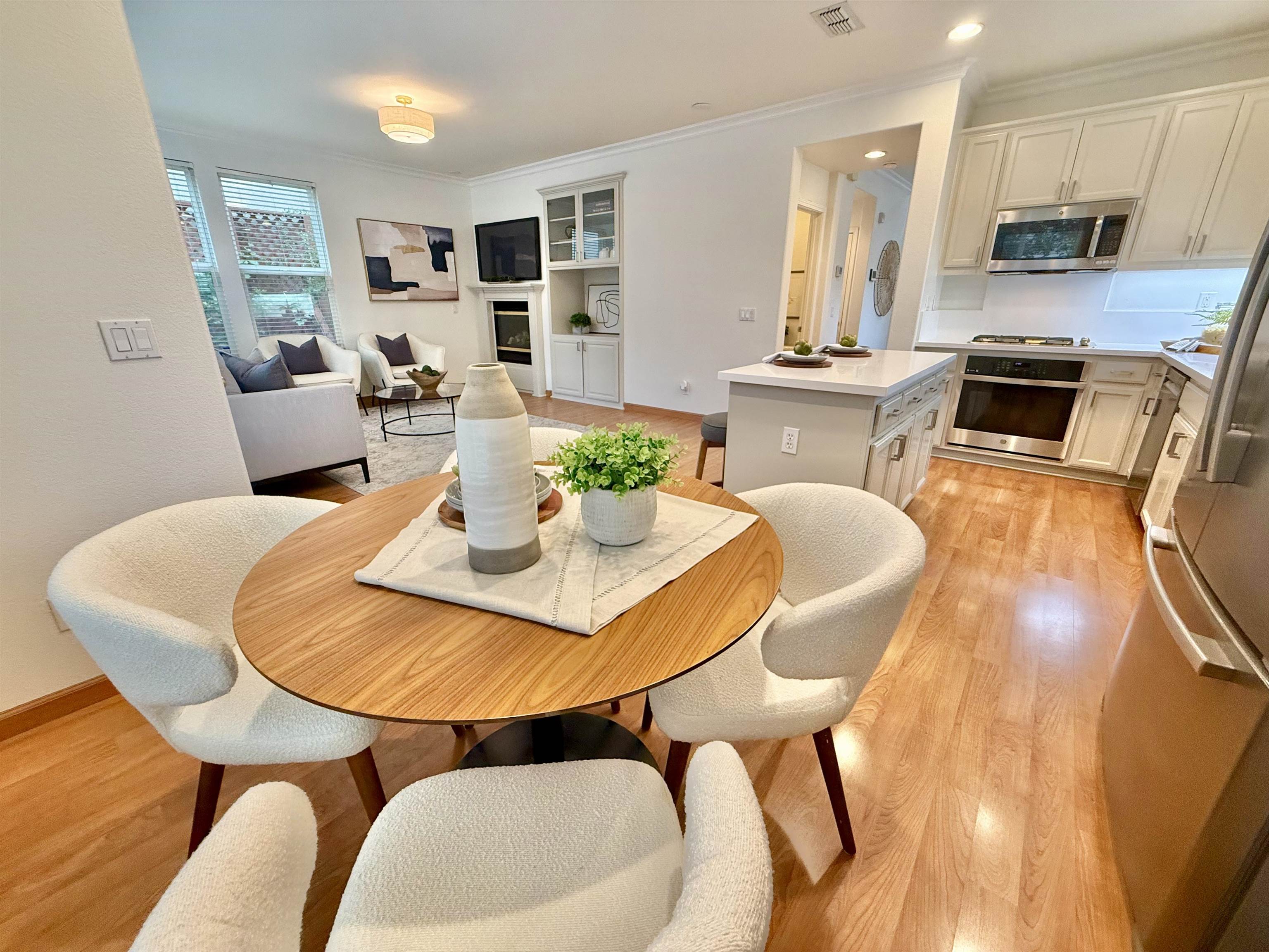 Detail Gallery Image 16 of 49 For 2712 Chocolate St, Pleasanton,  CA 94588 - 4 Beds | 2/1 Baths