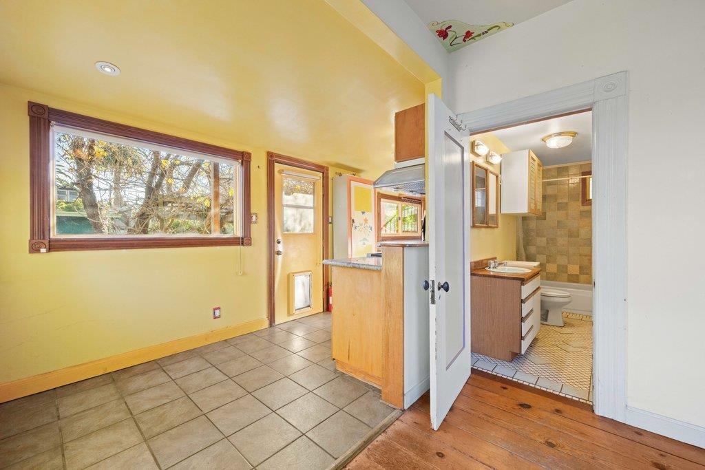 Detail Gallery Image 22 of 27 For 1726 Parker St #1,  Berkeley,  CA 94703 - 1 Beds | 1 Baths