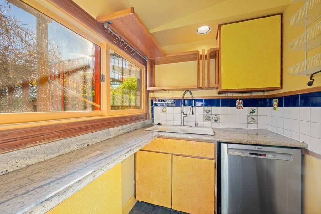 Detail Gallery Image 26 of 27 For 1726 Parker St #1,  Berkeley,  CA 94703 - 1 Beds | 1 Baths