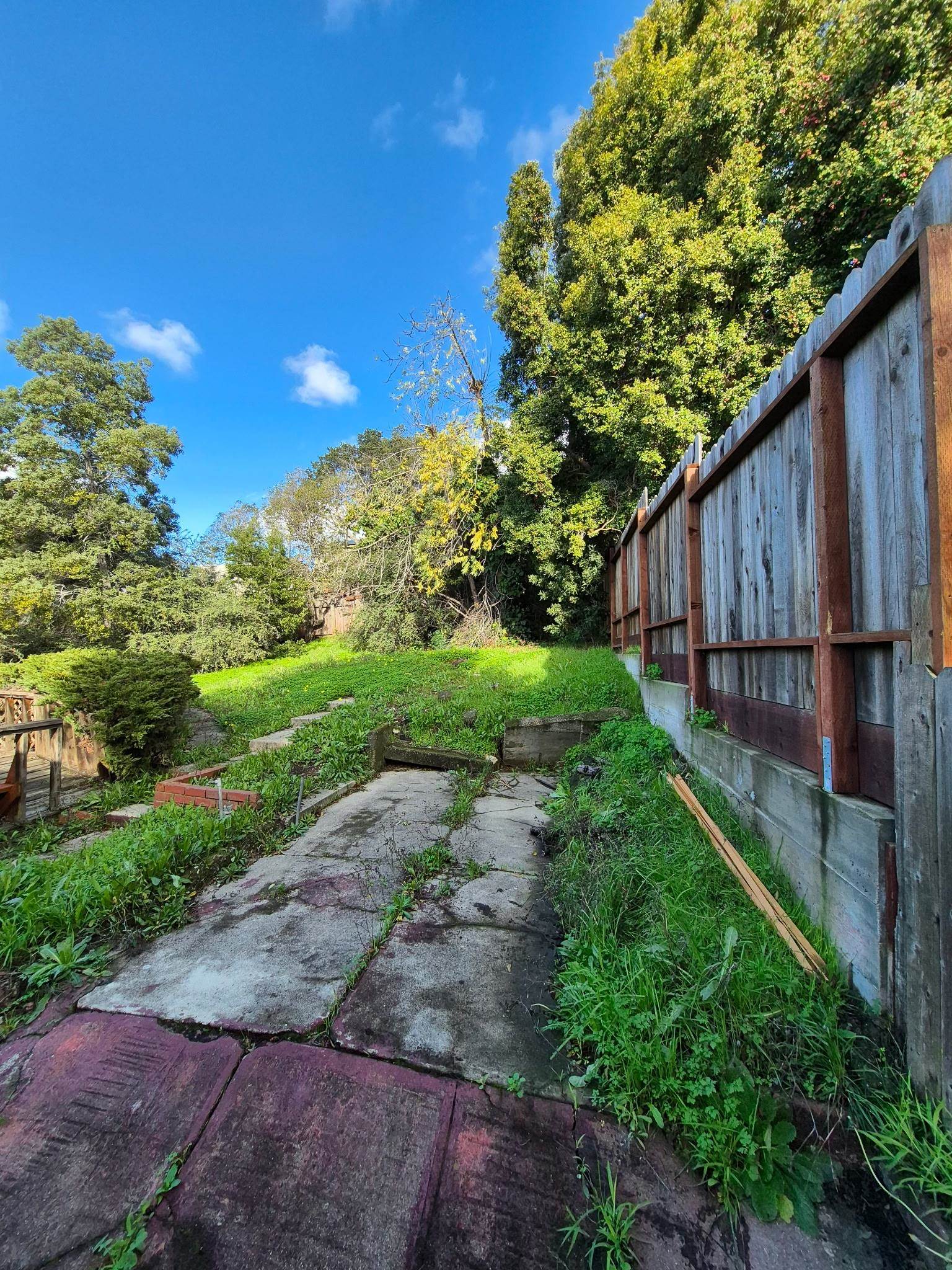 Detail Gallery Image 9 of 14 For 6054 Outlook Ave, Oakland,  CA 94605 - 3 Beds | 1 Baths