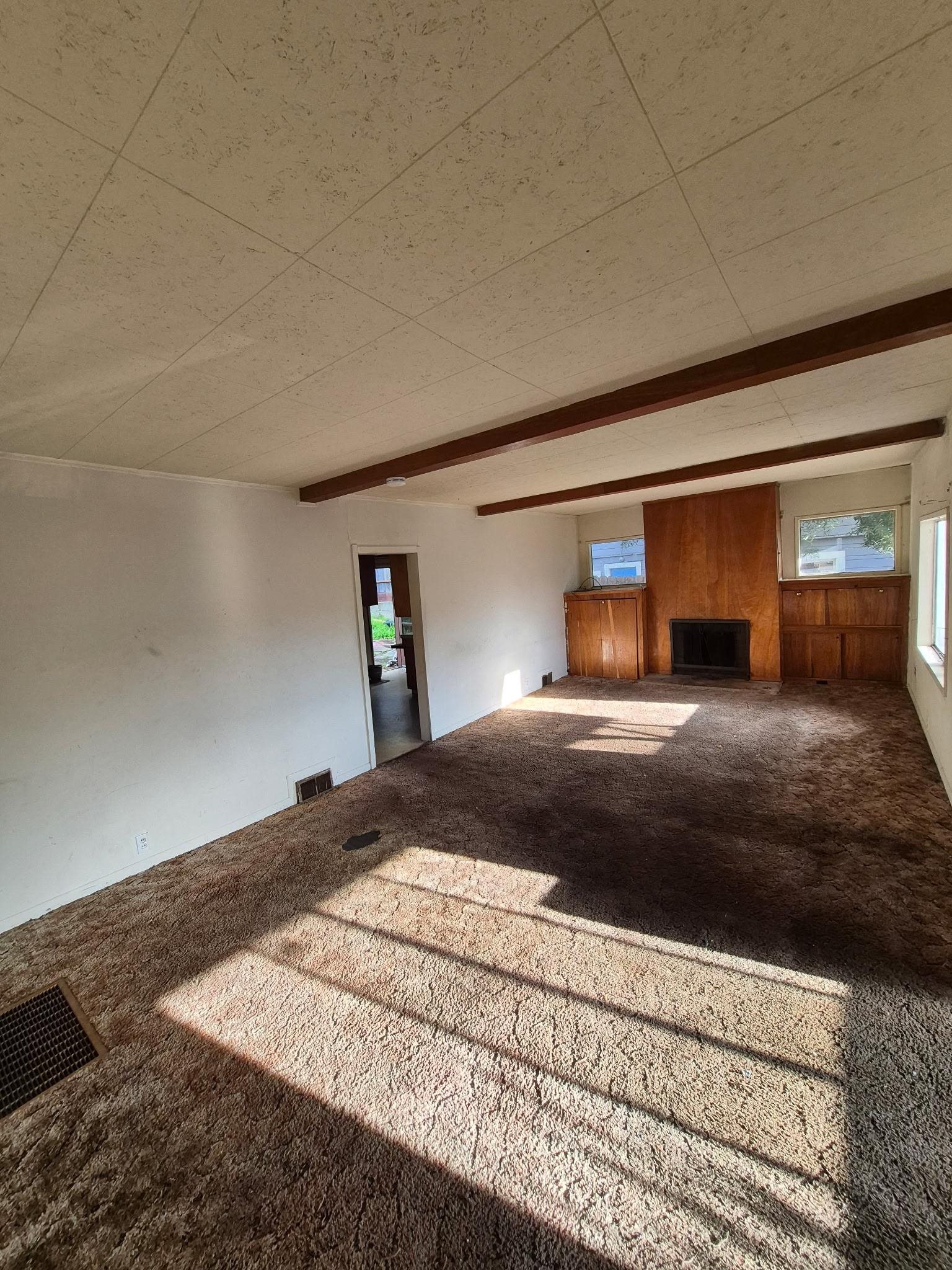 Detail Gallery Image 10 of 14 For 6054 Outlook Ave, Oakland,  CA 94605 - 3 Beds | 1 Baths