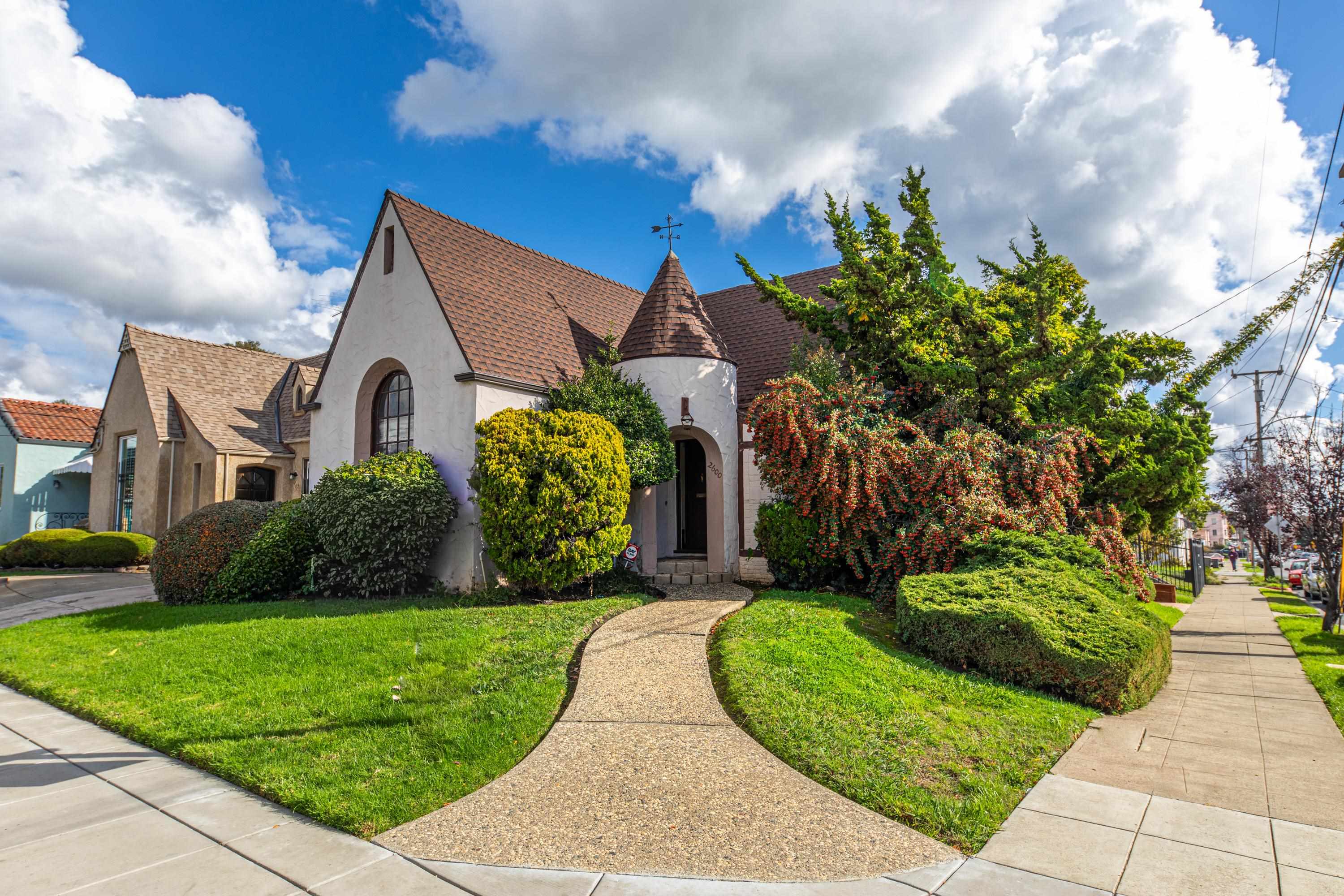 Front Image Thumbnail for CC41120393