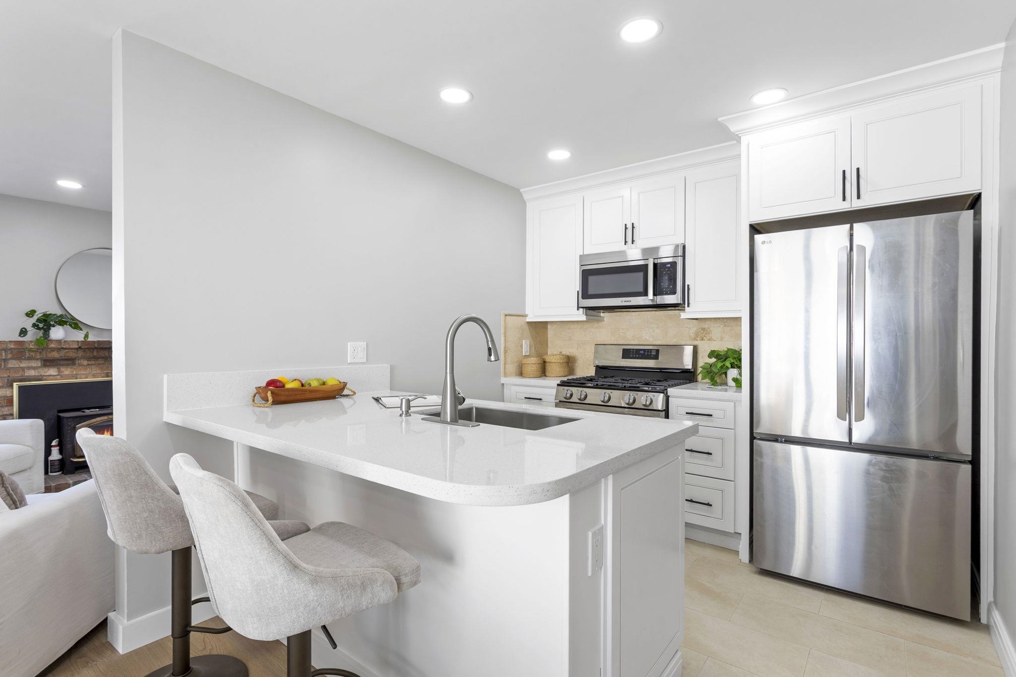 Detail Gallery Image 11 of 25 For 33169 Lake Oneida St, Fremont,  CA 94555 - 2 Beds | 1 Baths